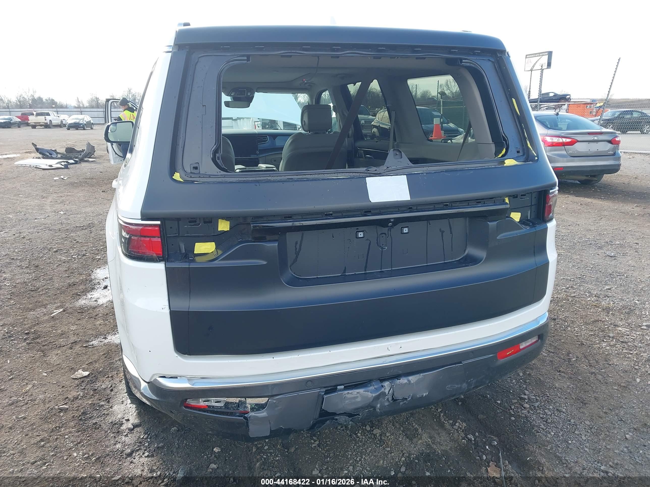 JEEP WAGONEER image 6