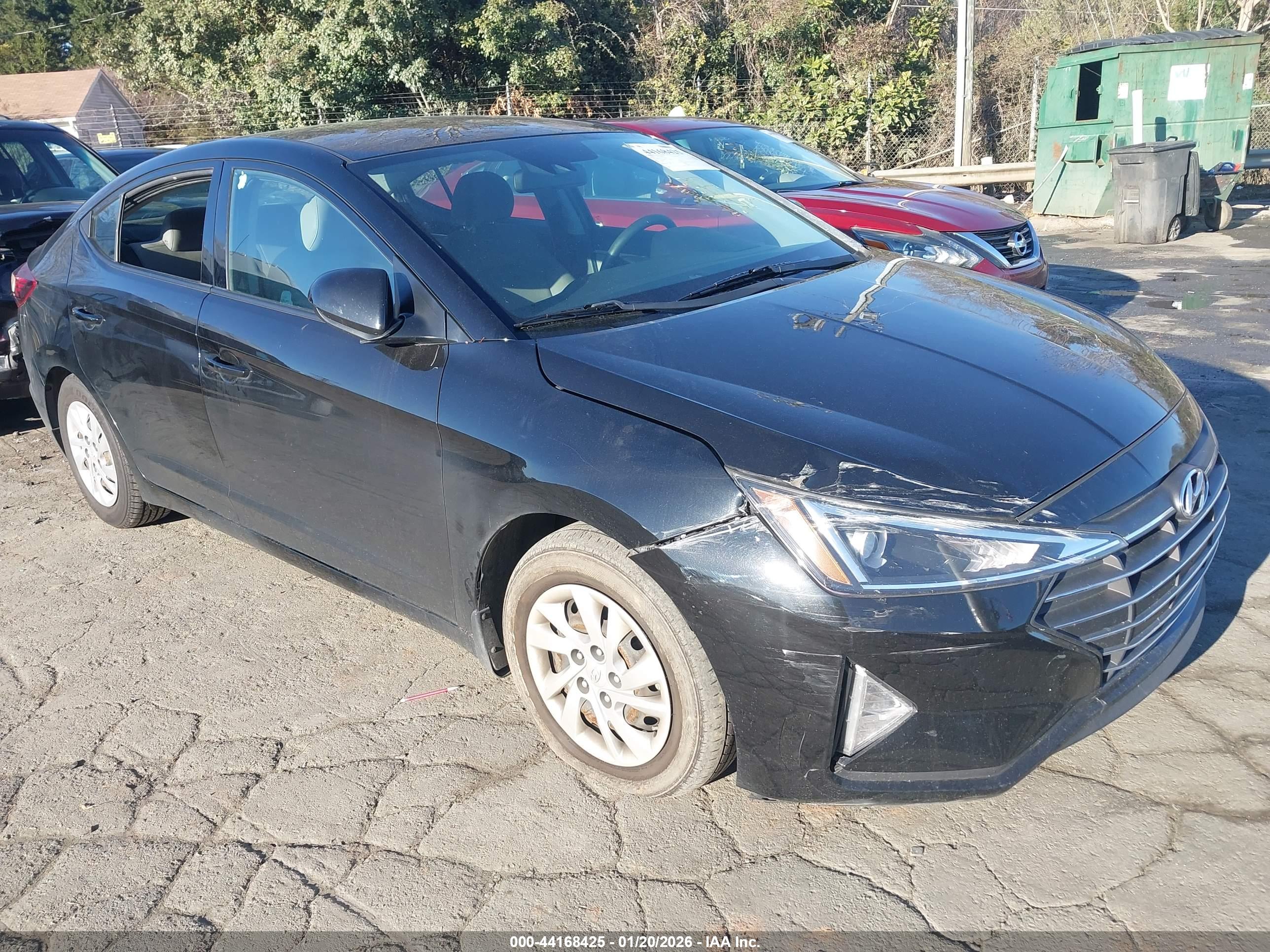 HYUNDAI ELANTRA image 6