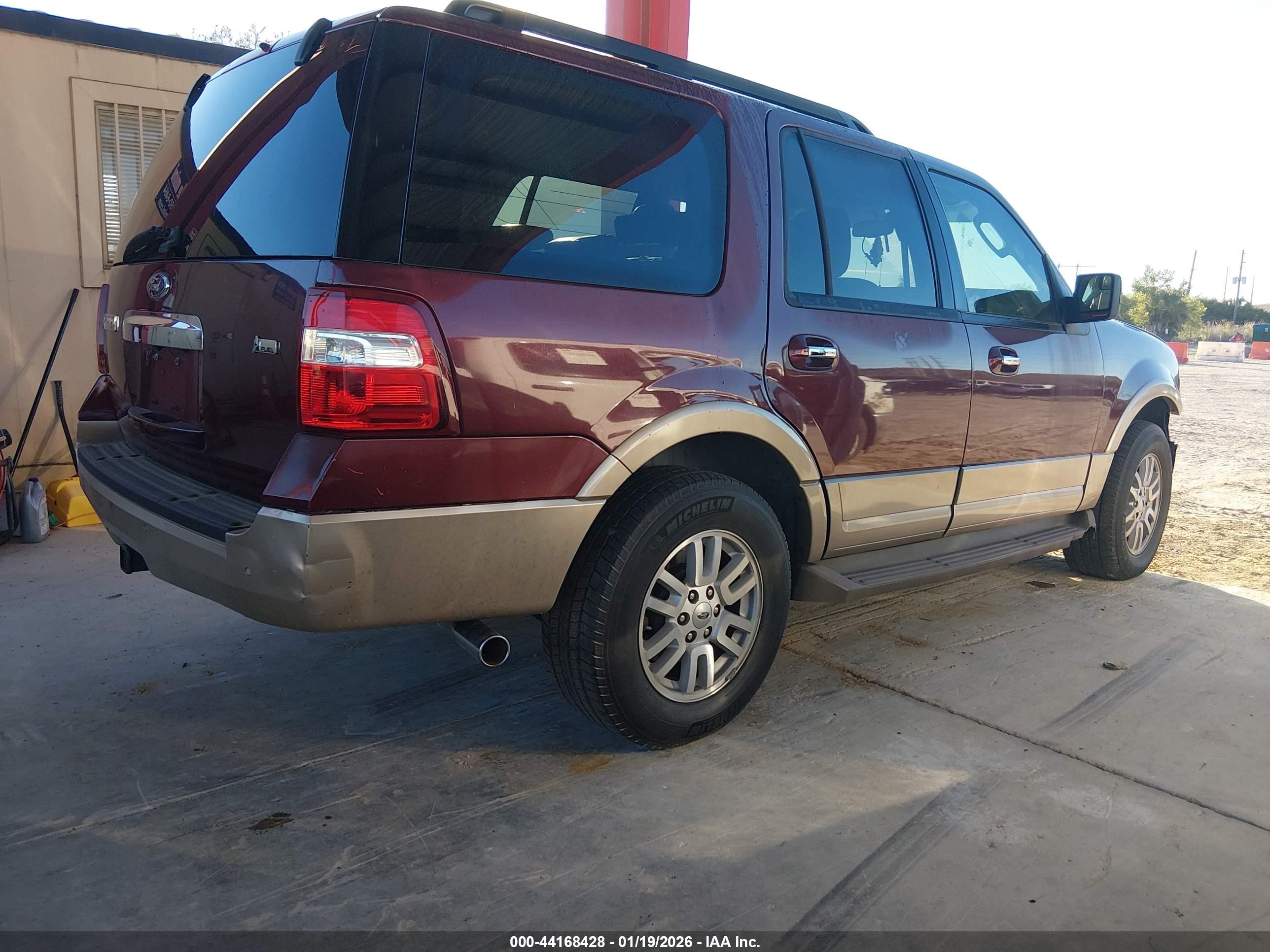 FORD EXPEDITION image 4