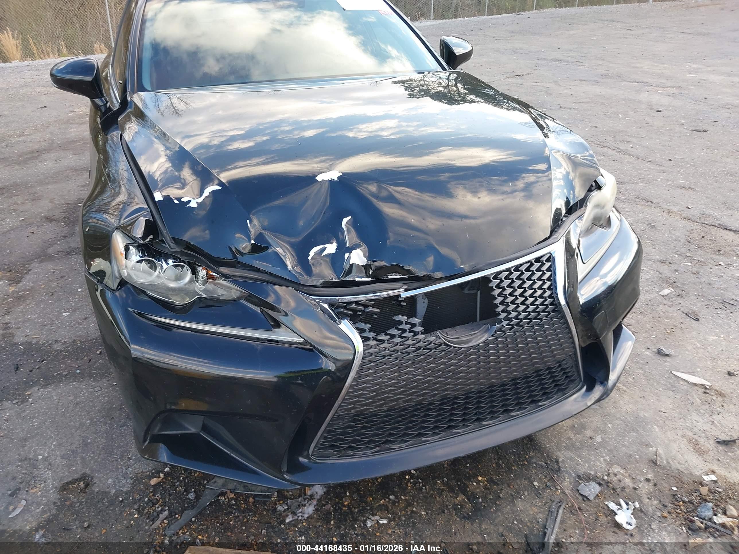 LEXUS IS image 6