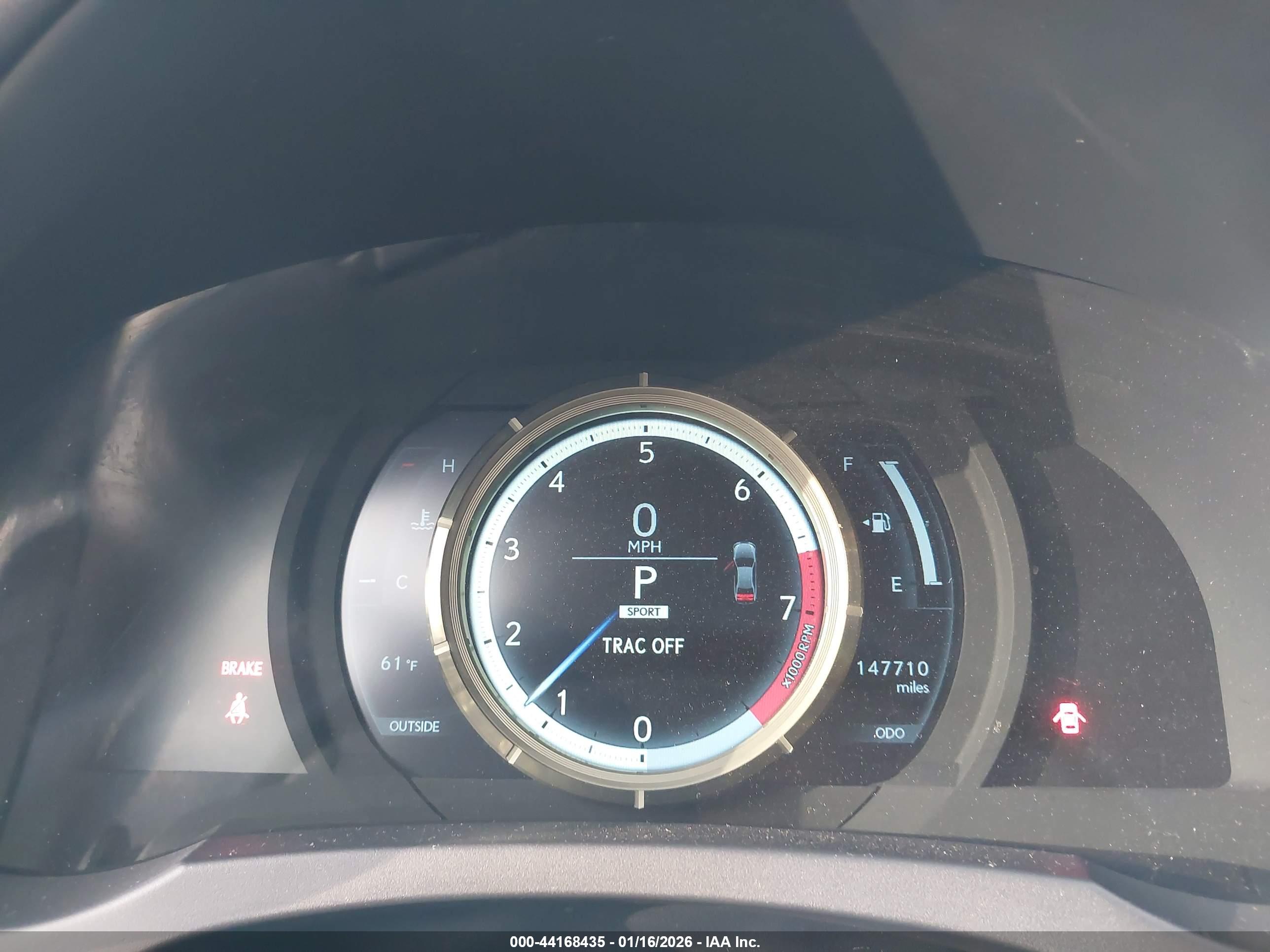 LEXUS IS image 7
