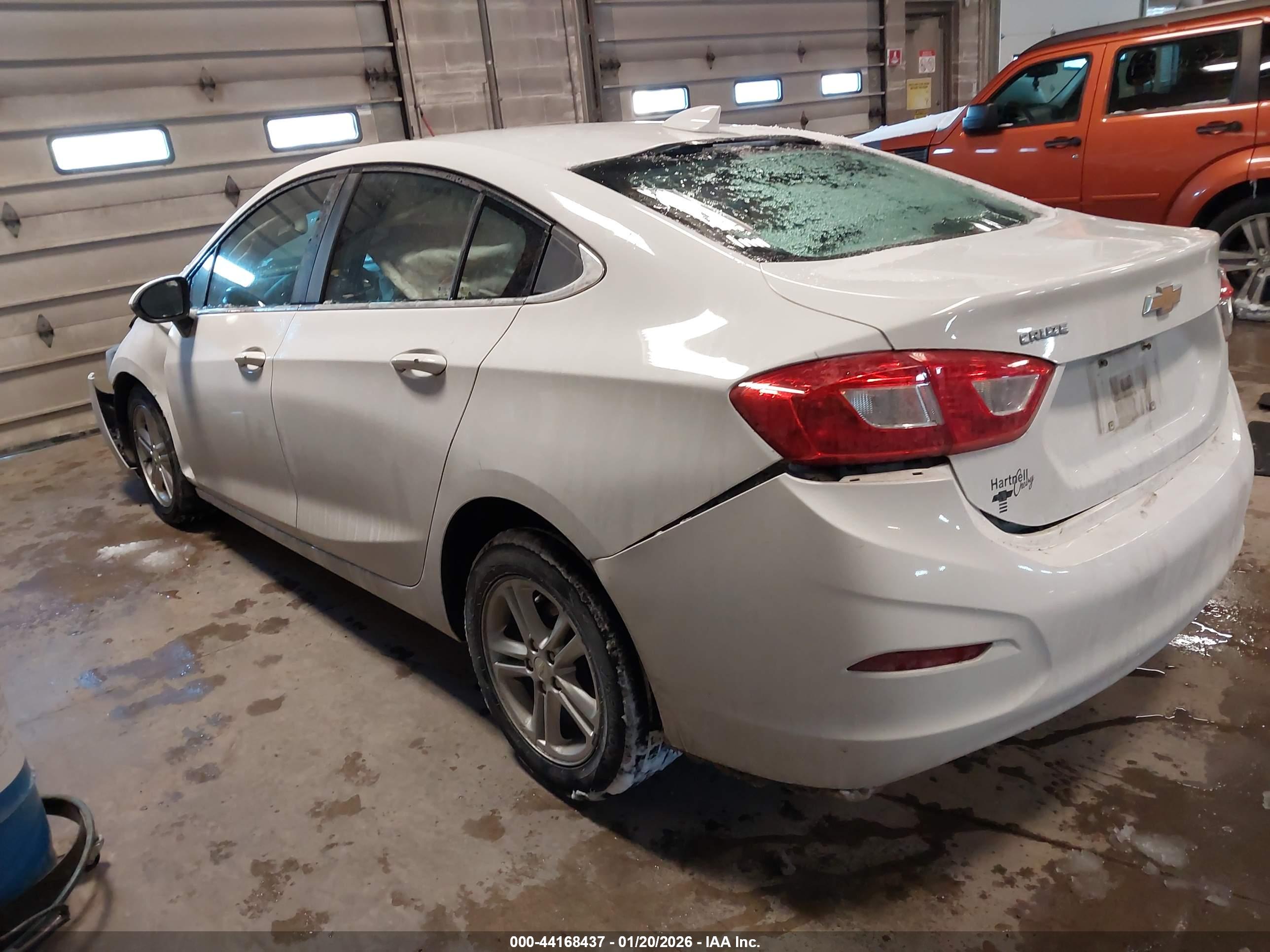 CHEVROLET CRUZE image 3