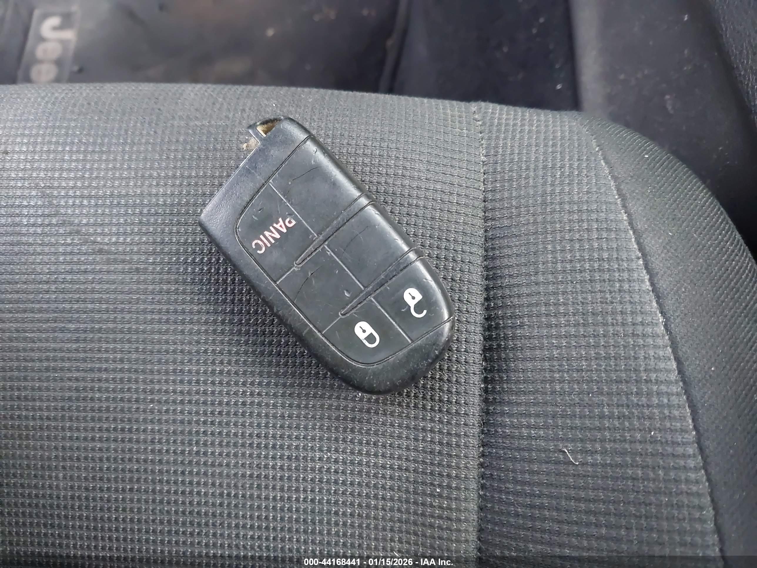 JEEP GRAND image 11