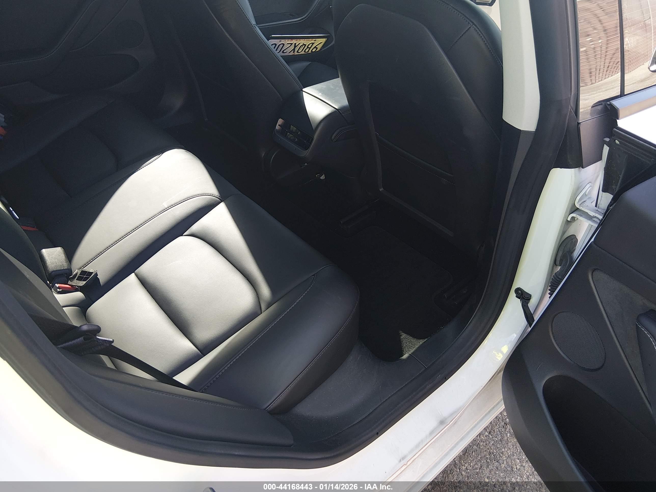 TESLA MODEL image 8