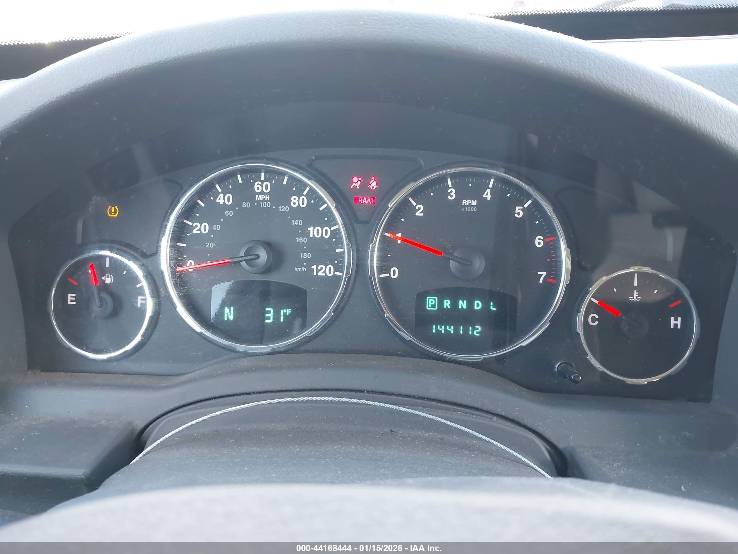 JEEP LIBERTY image 7