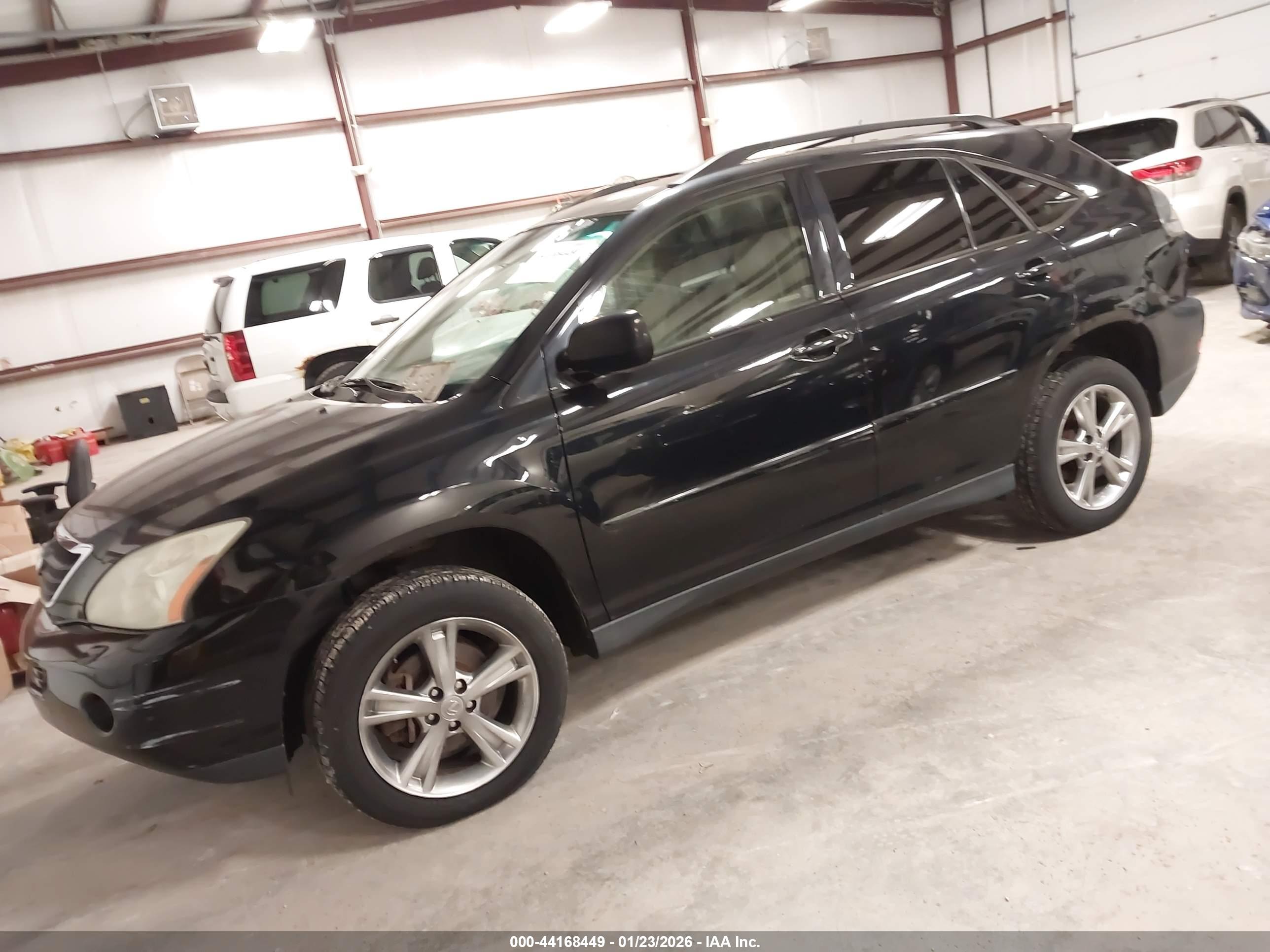 LEXUS RX image 2