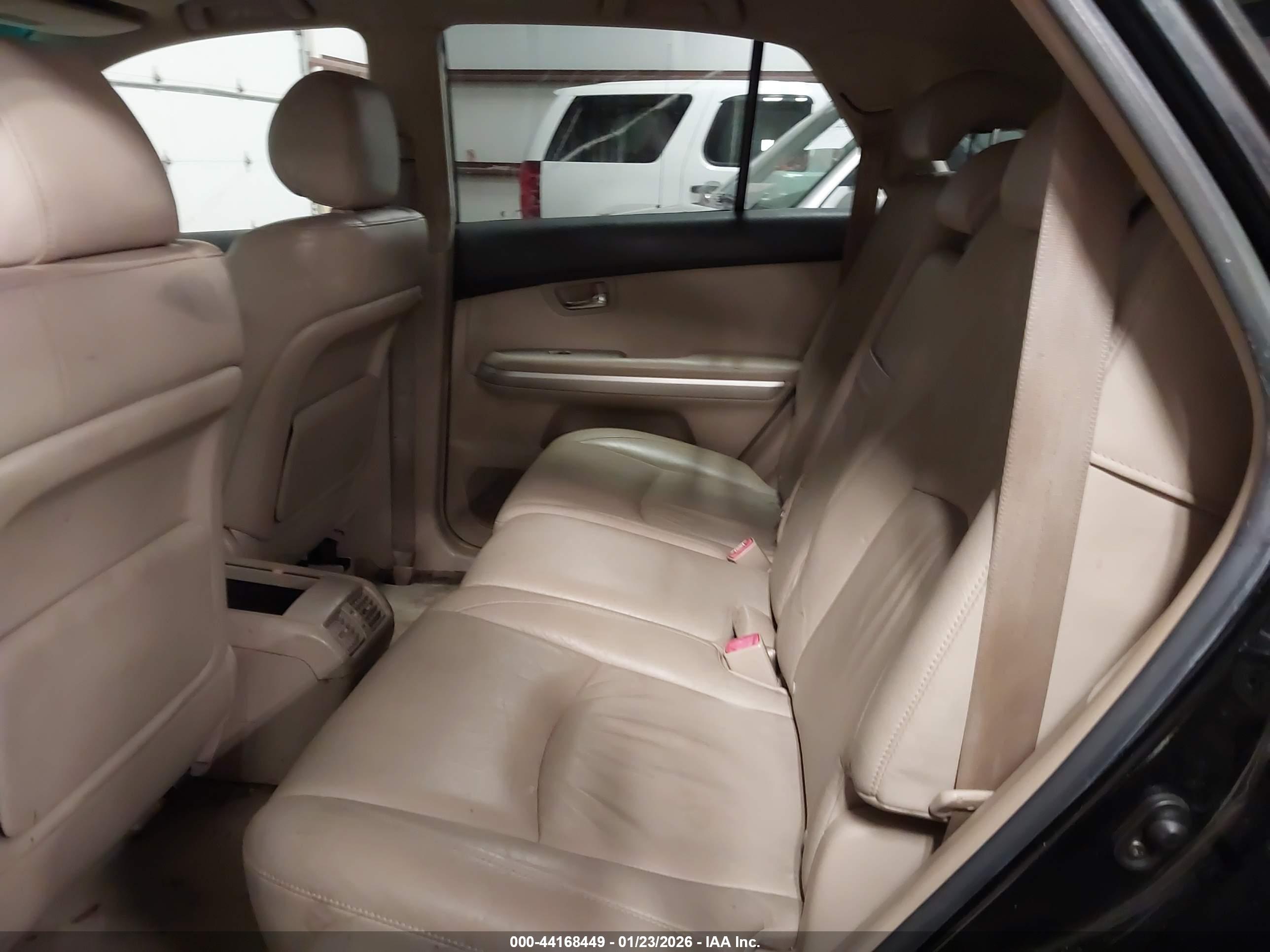 LEXUS RX image 8