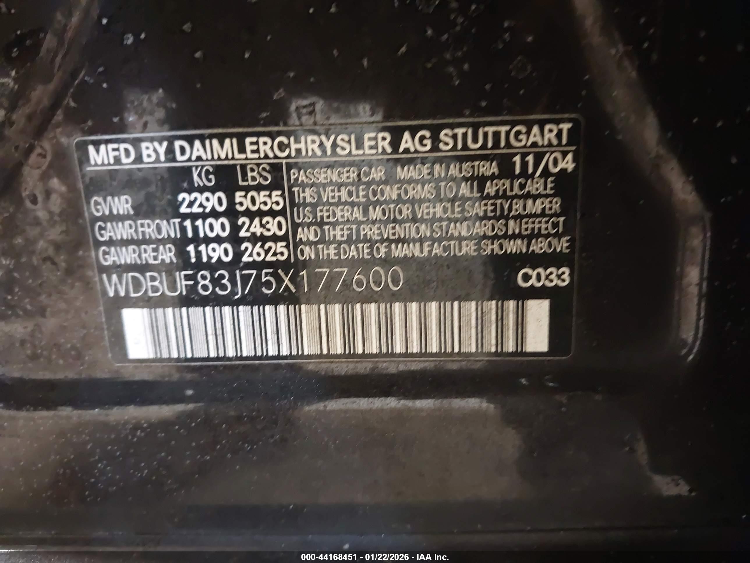 MERCEDES-BENZ E image 9
