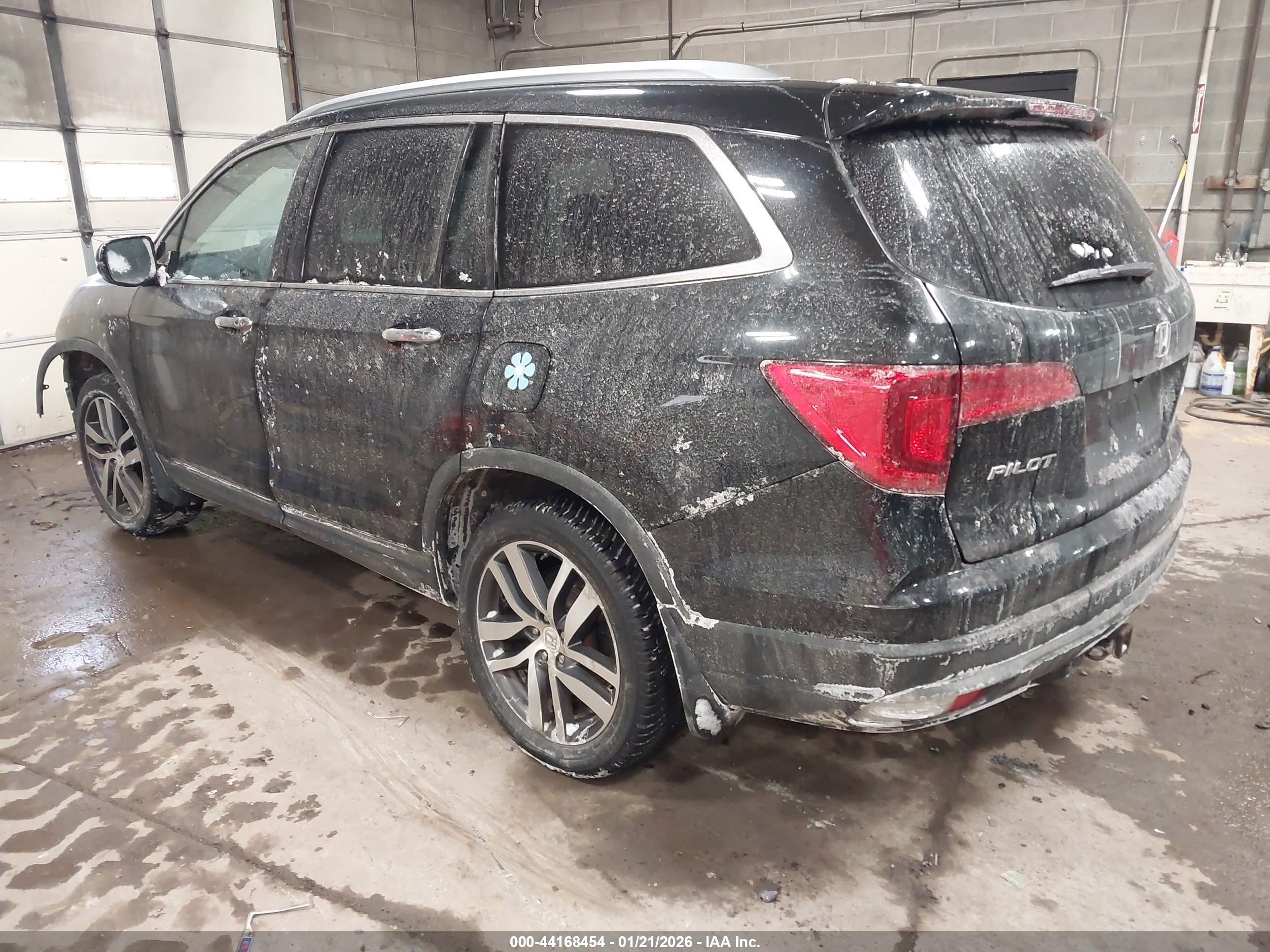 HONDA PILOT image 3
