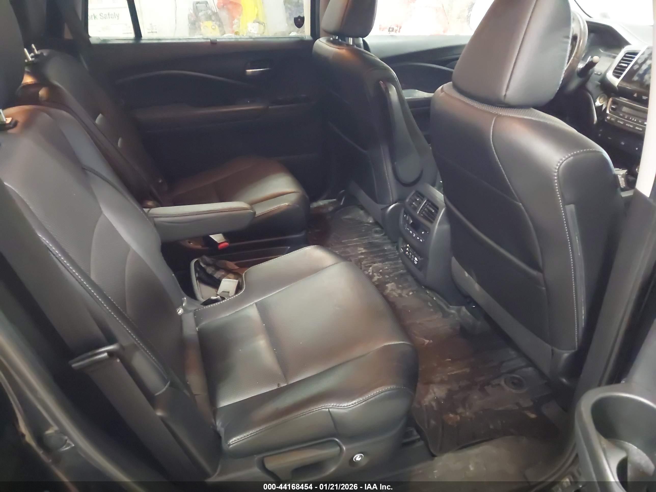 HONDA PILOT image 8