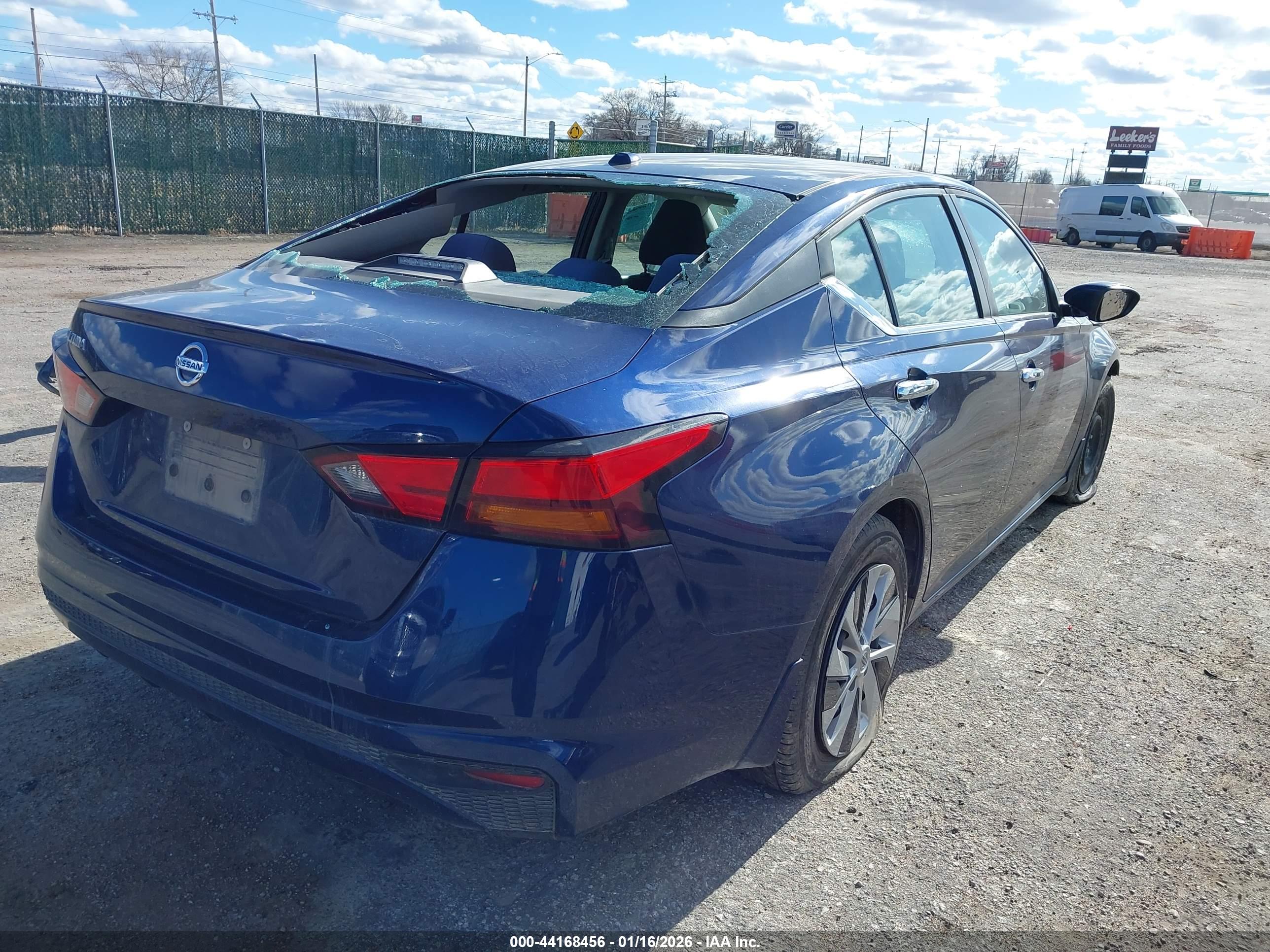 NISSAN ALTIMA image 4