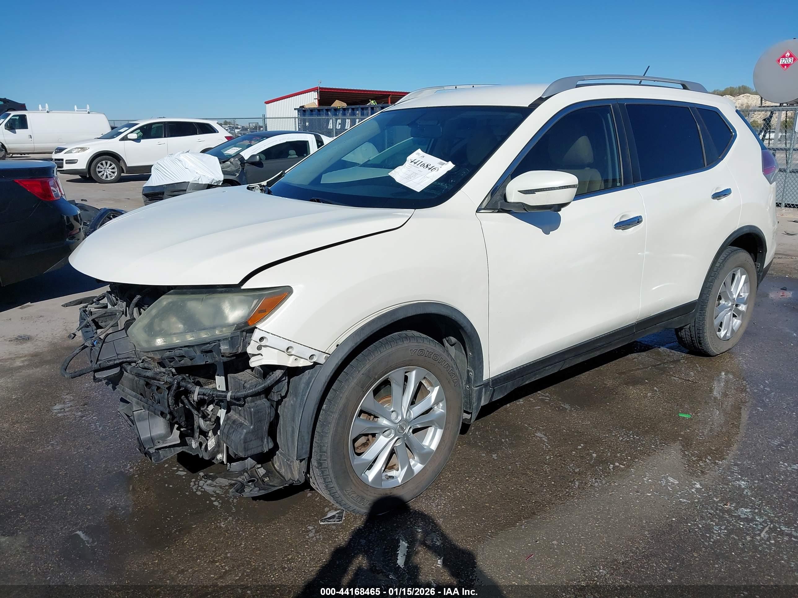 NISSAN ROGUE image 2