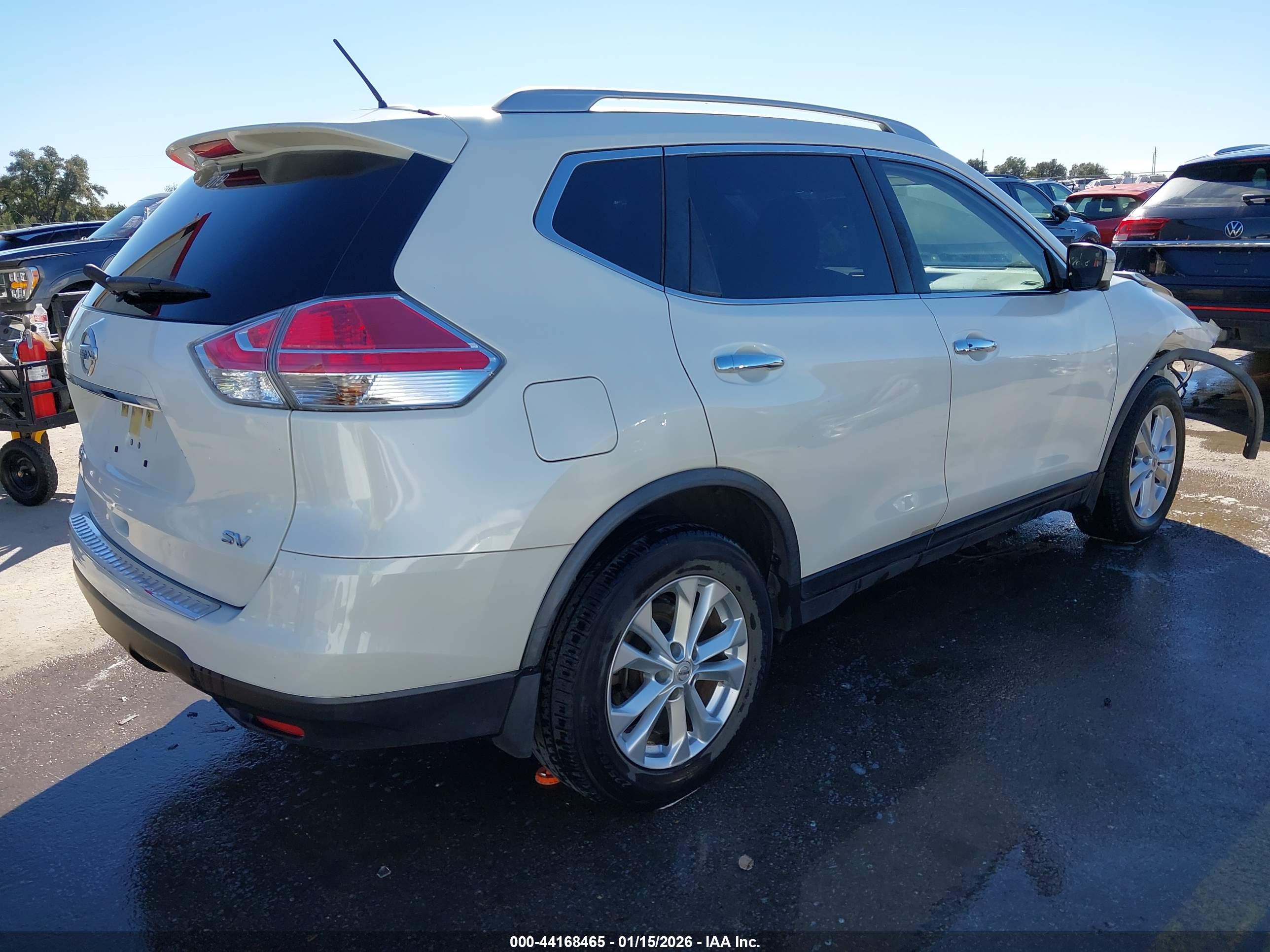 NISSAN ROGUE image 4