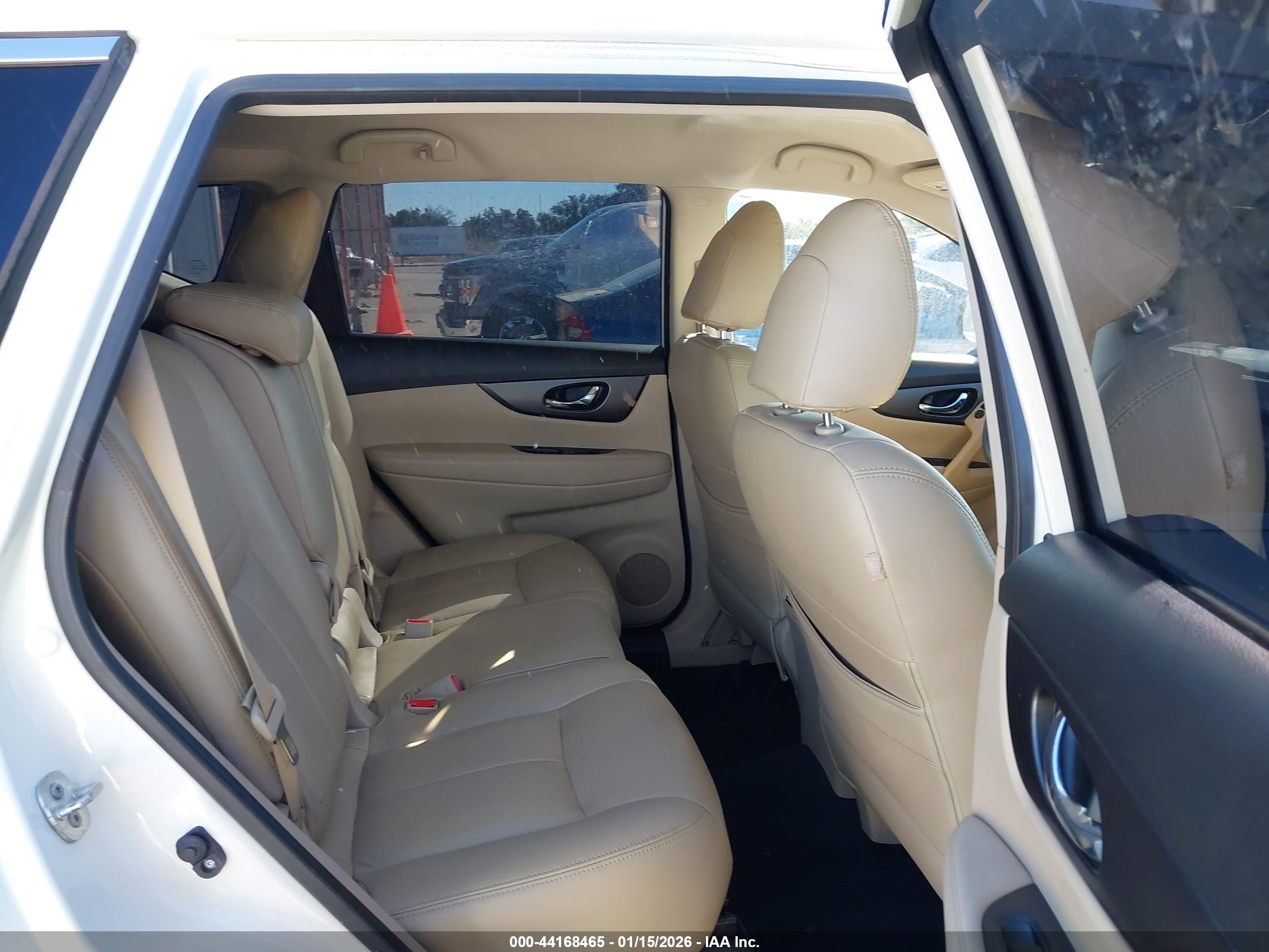 NISSAN ROGUE image 8