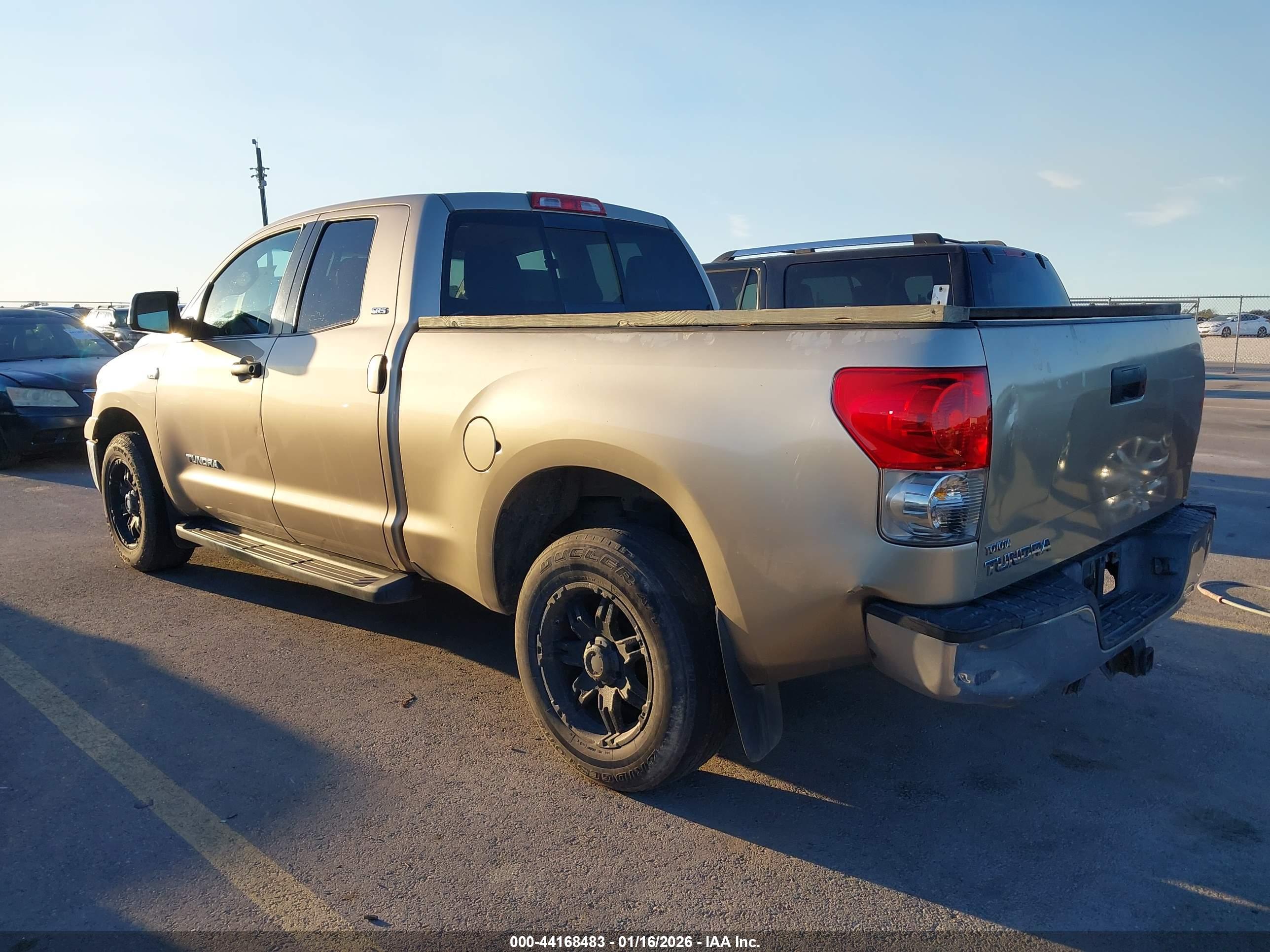 TOYOTA TUNDRA image 3
