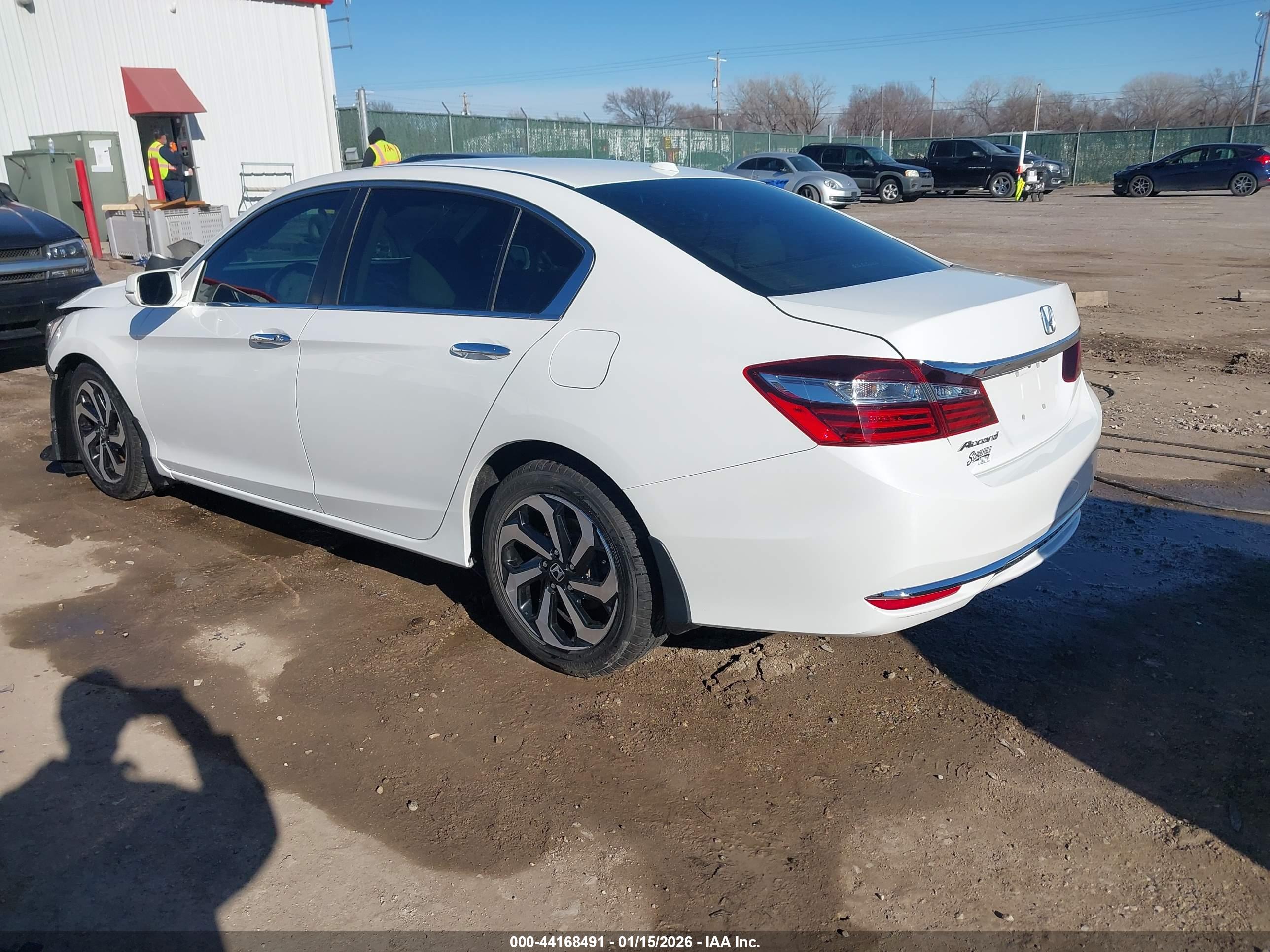 HONDA ACCORD image 3