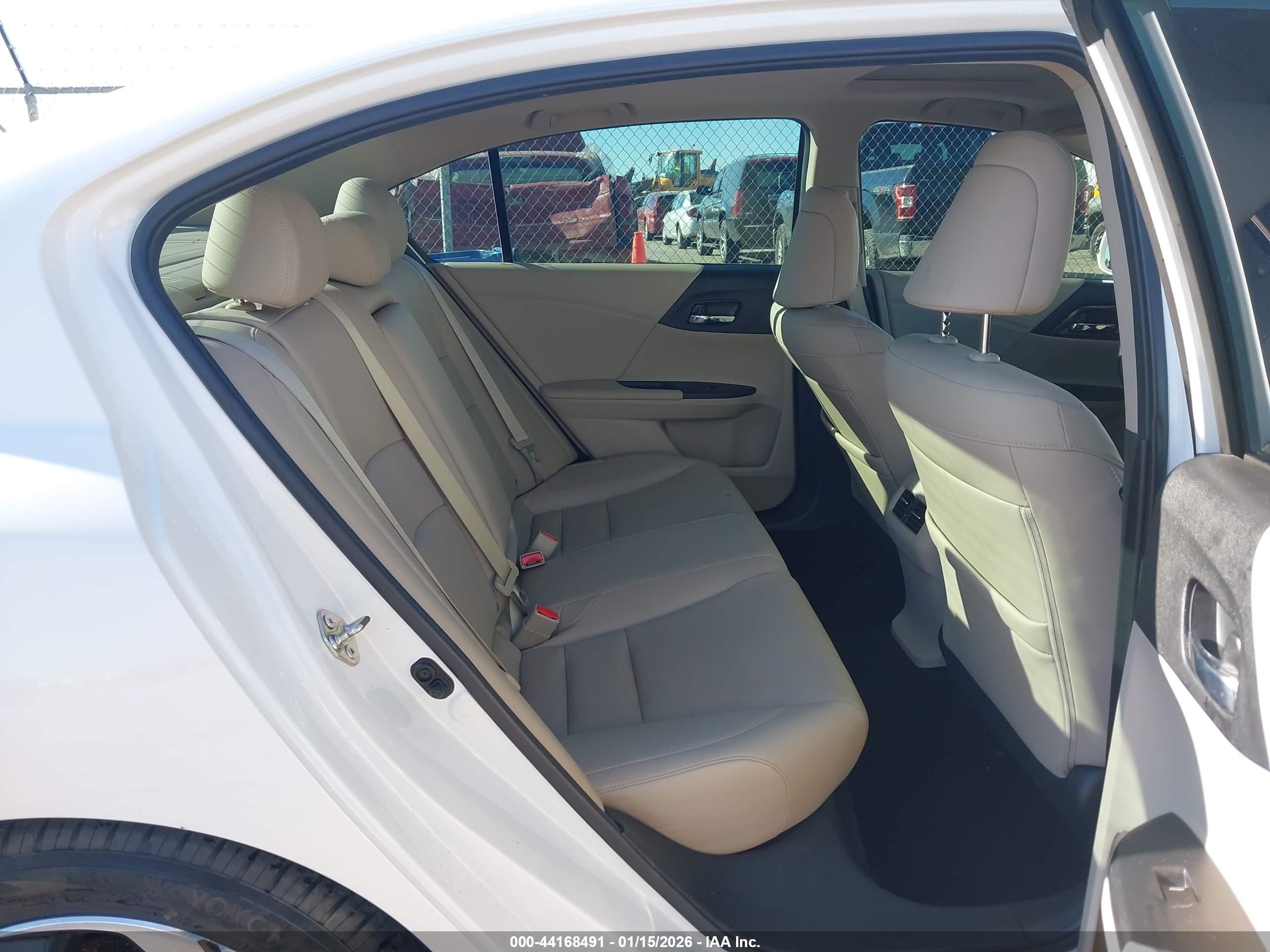 HONDA ACCORD image 8