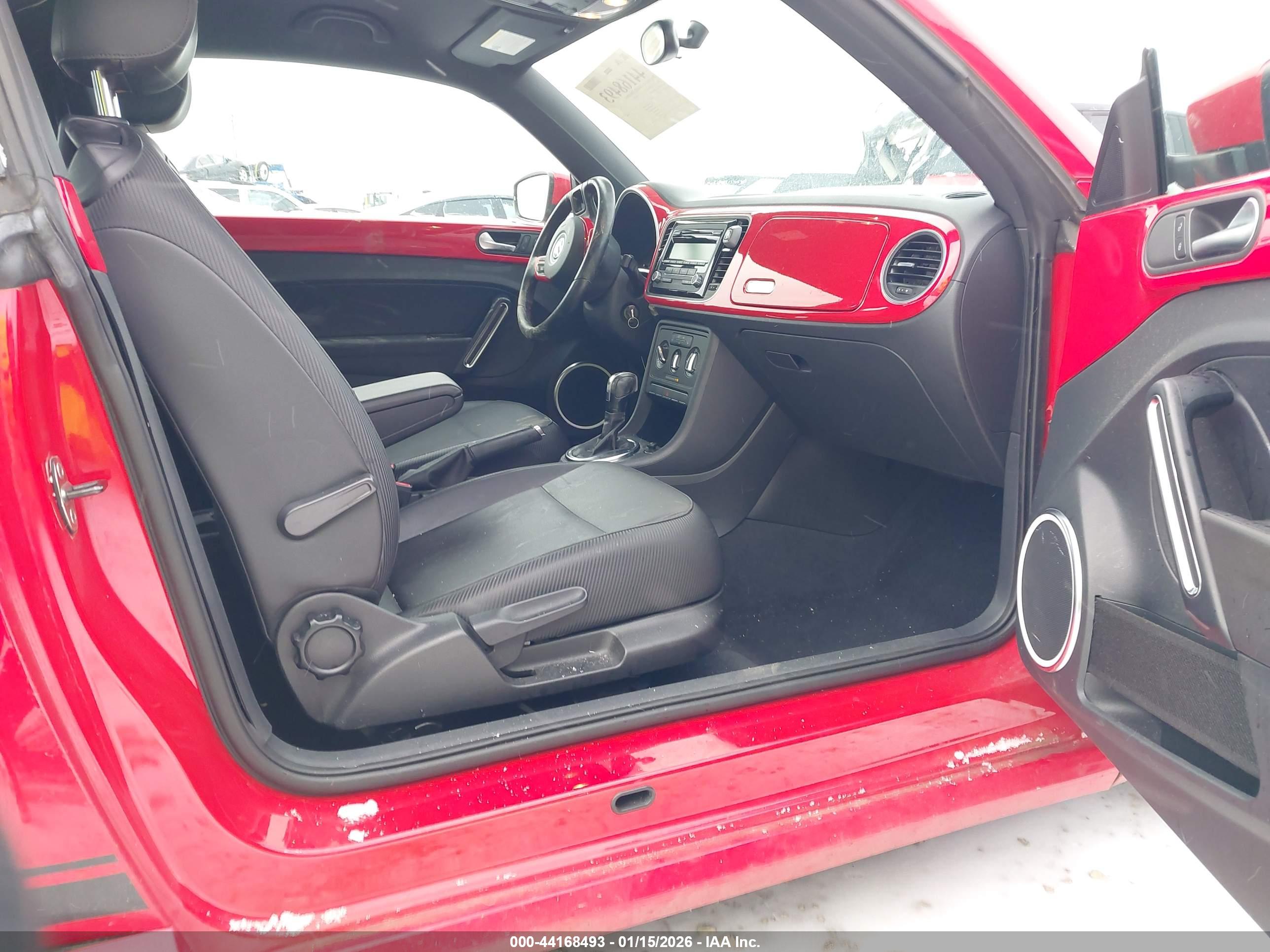 VOLKSWAGEN BEETLE image 5