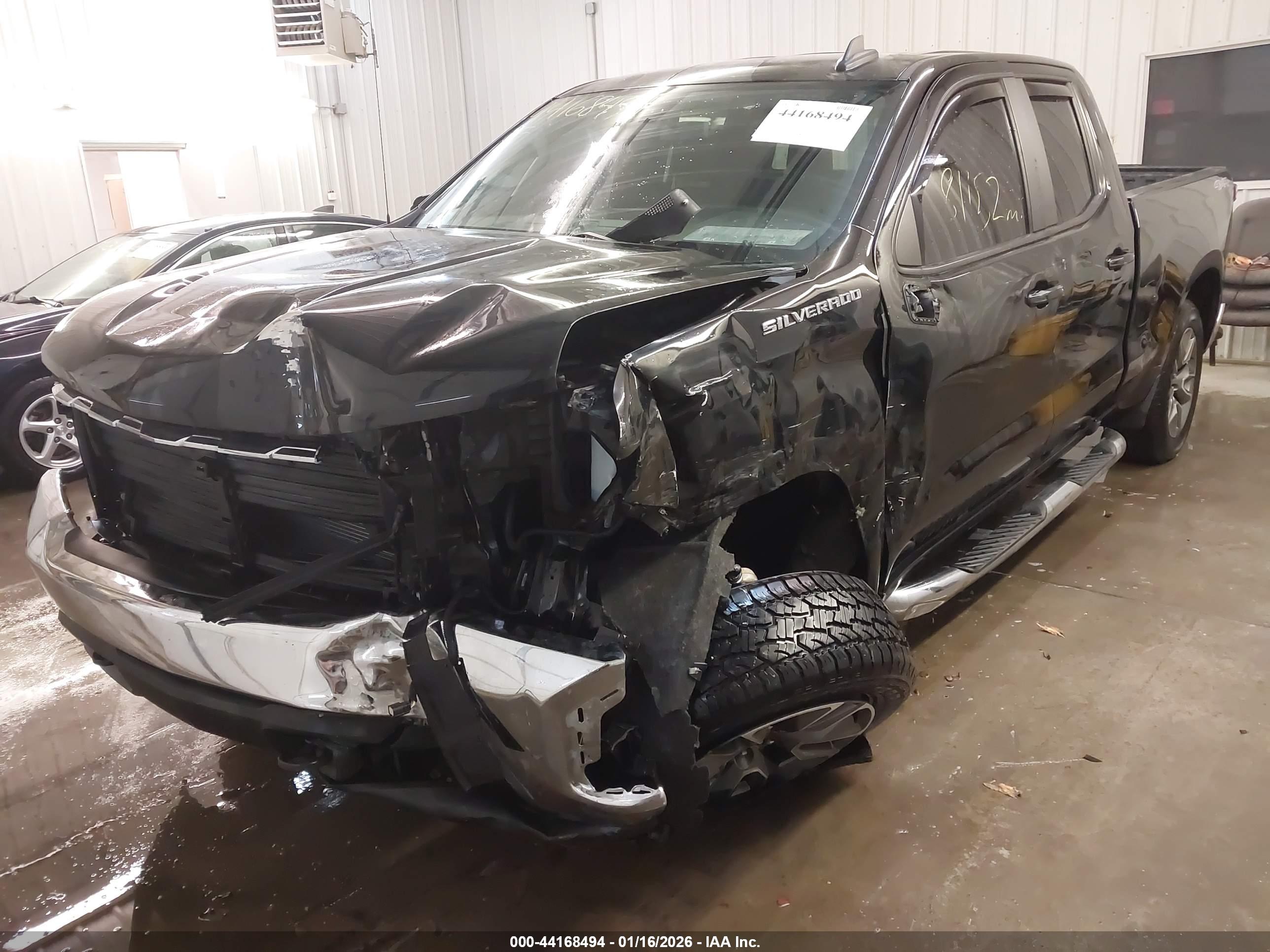 CHEVROLET SILVERADO image 6
