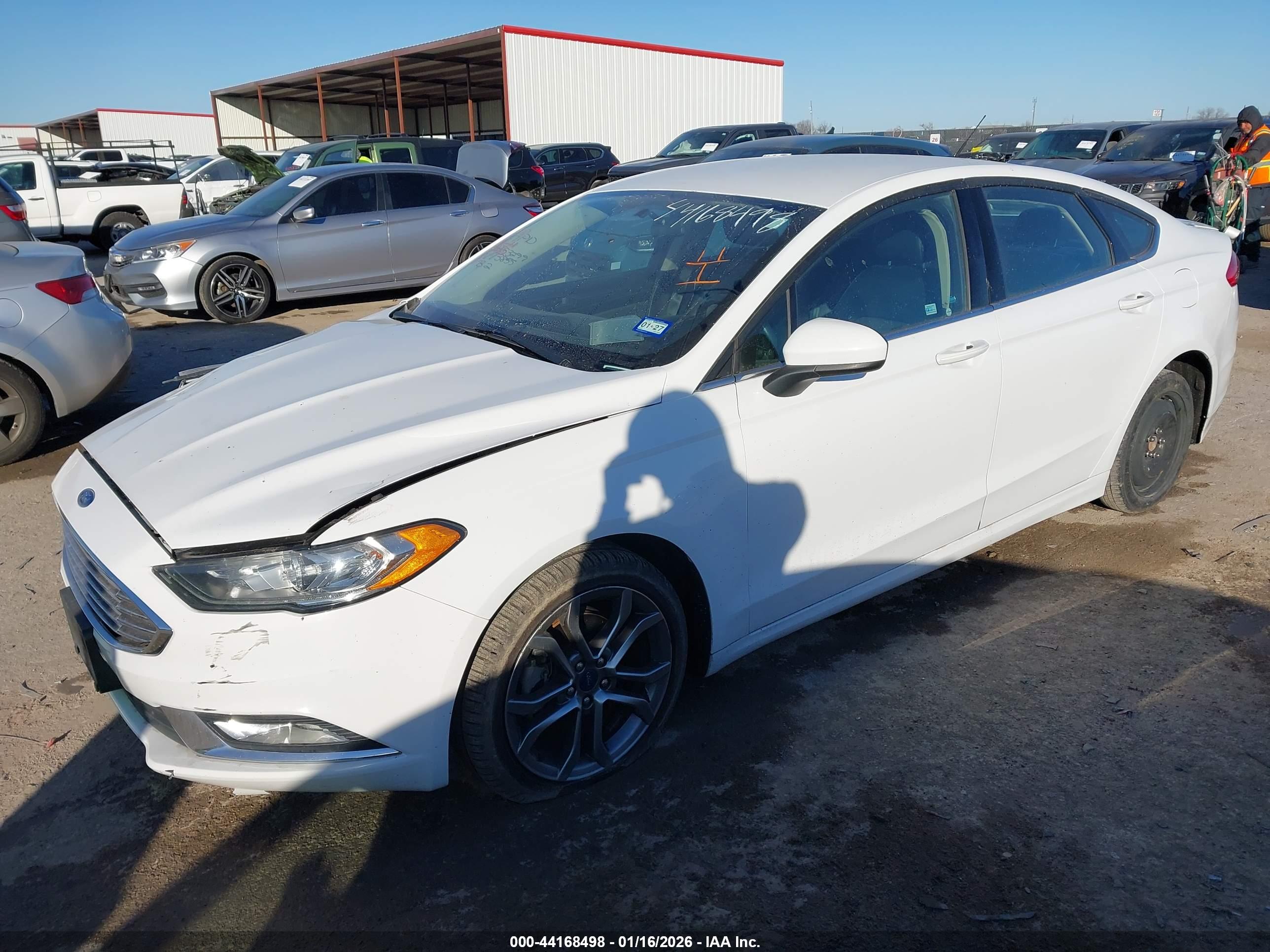 FORD FUSION image 2