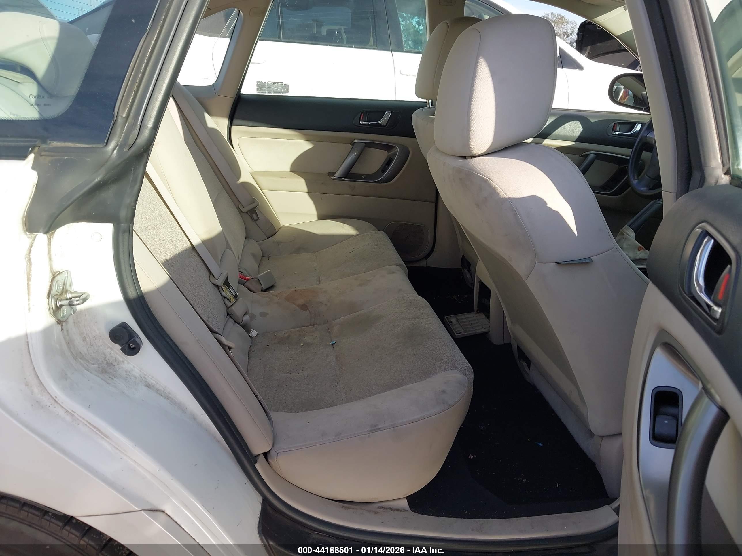 SUBARU LEGACY image 8
