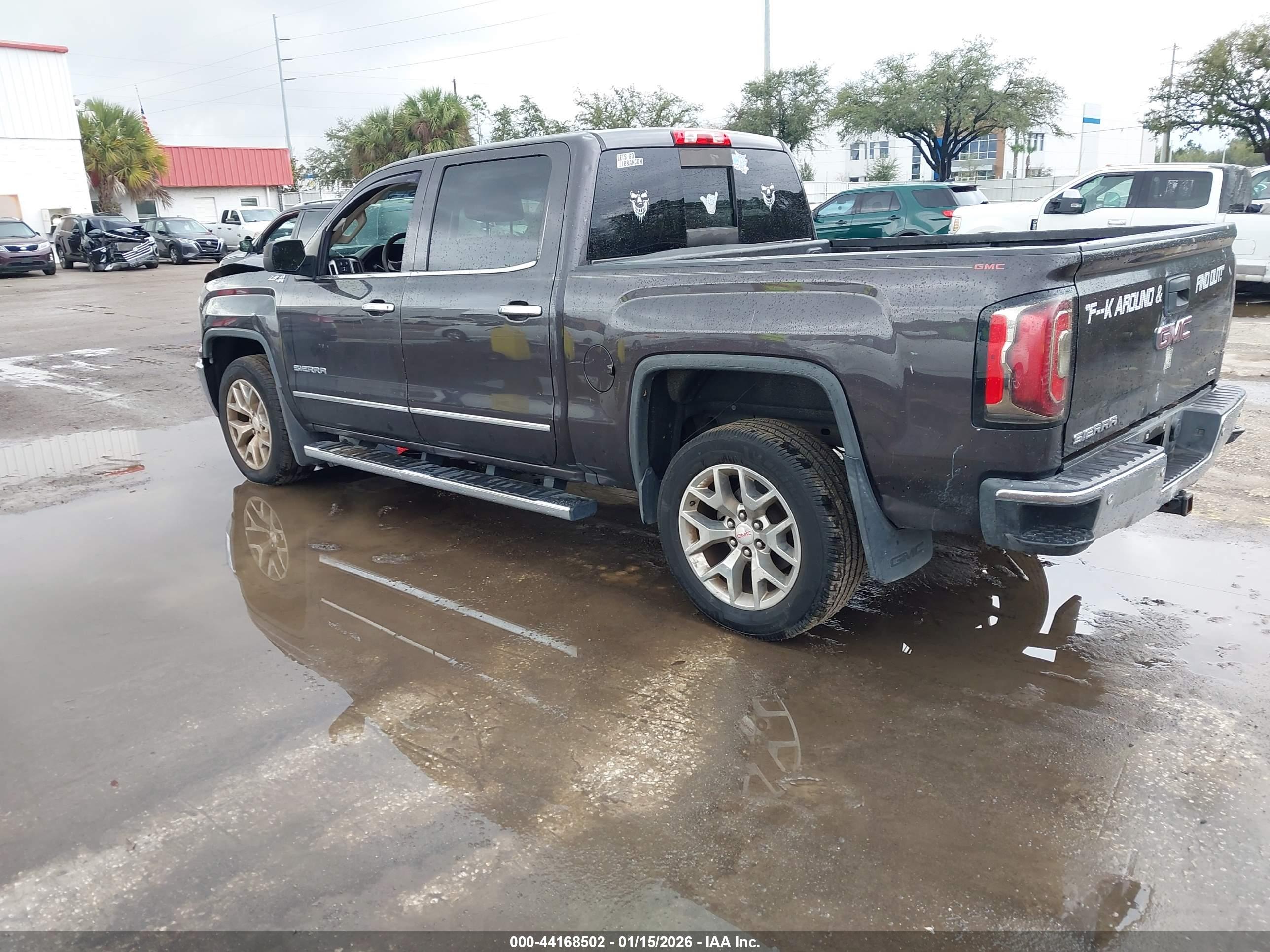 GMC SIERRA image 3