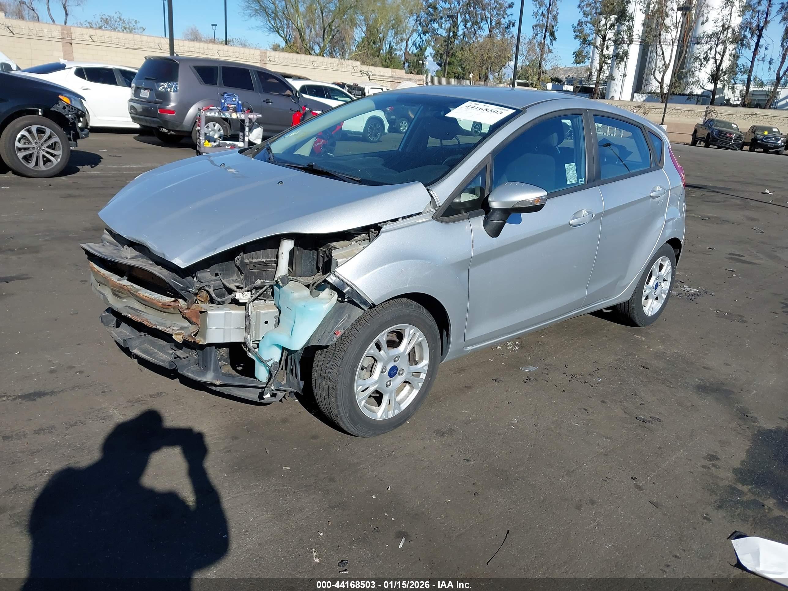 FORD FIESTA image 2