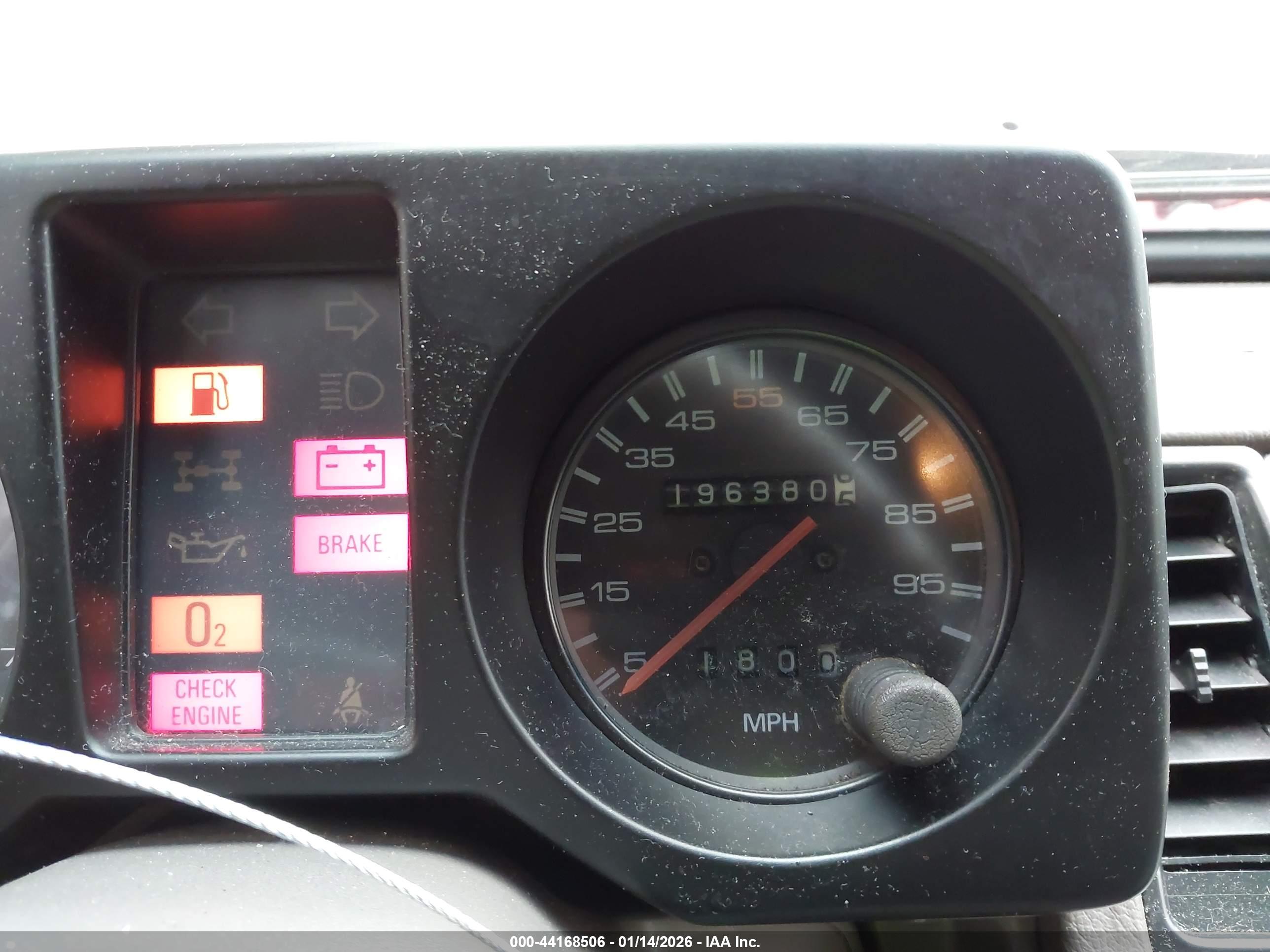 ISUZU TROOPER image 7
