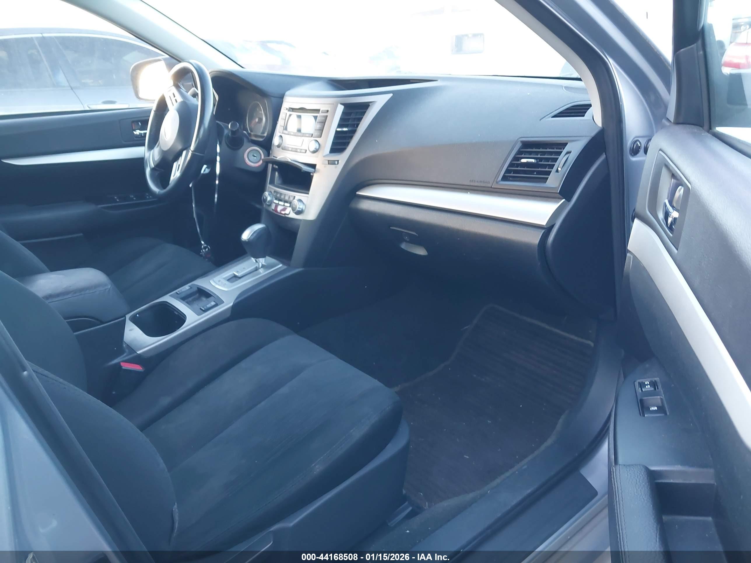 SUBARU LEGACY image 5