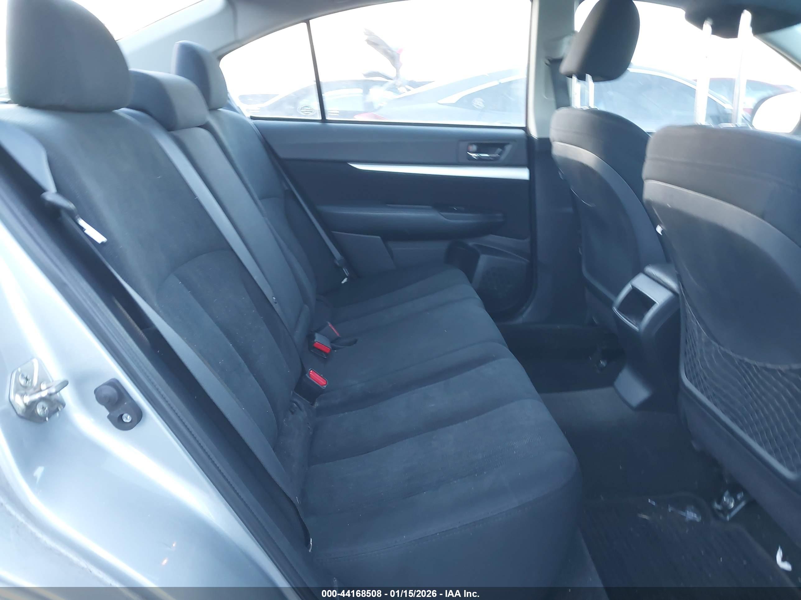 SUBARU LEGACY image 8
