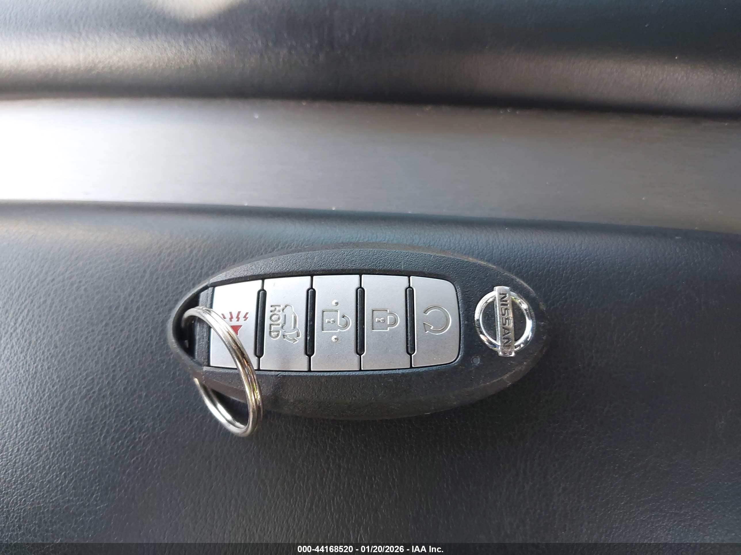 NISSAN MURANO image 11