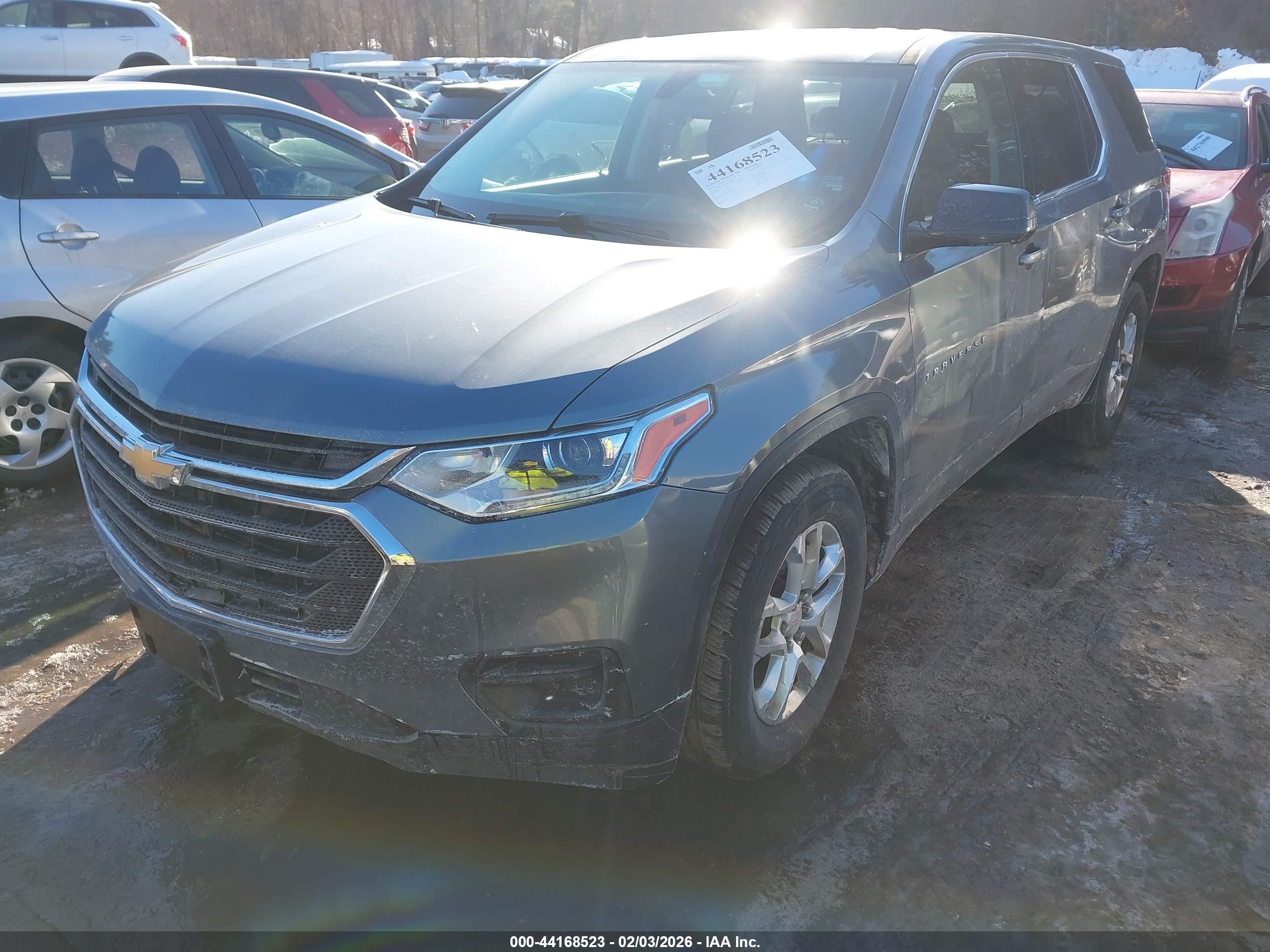 CHEVROLET TRAVERSE image 2