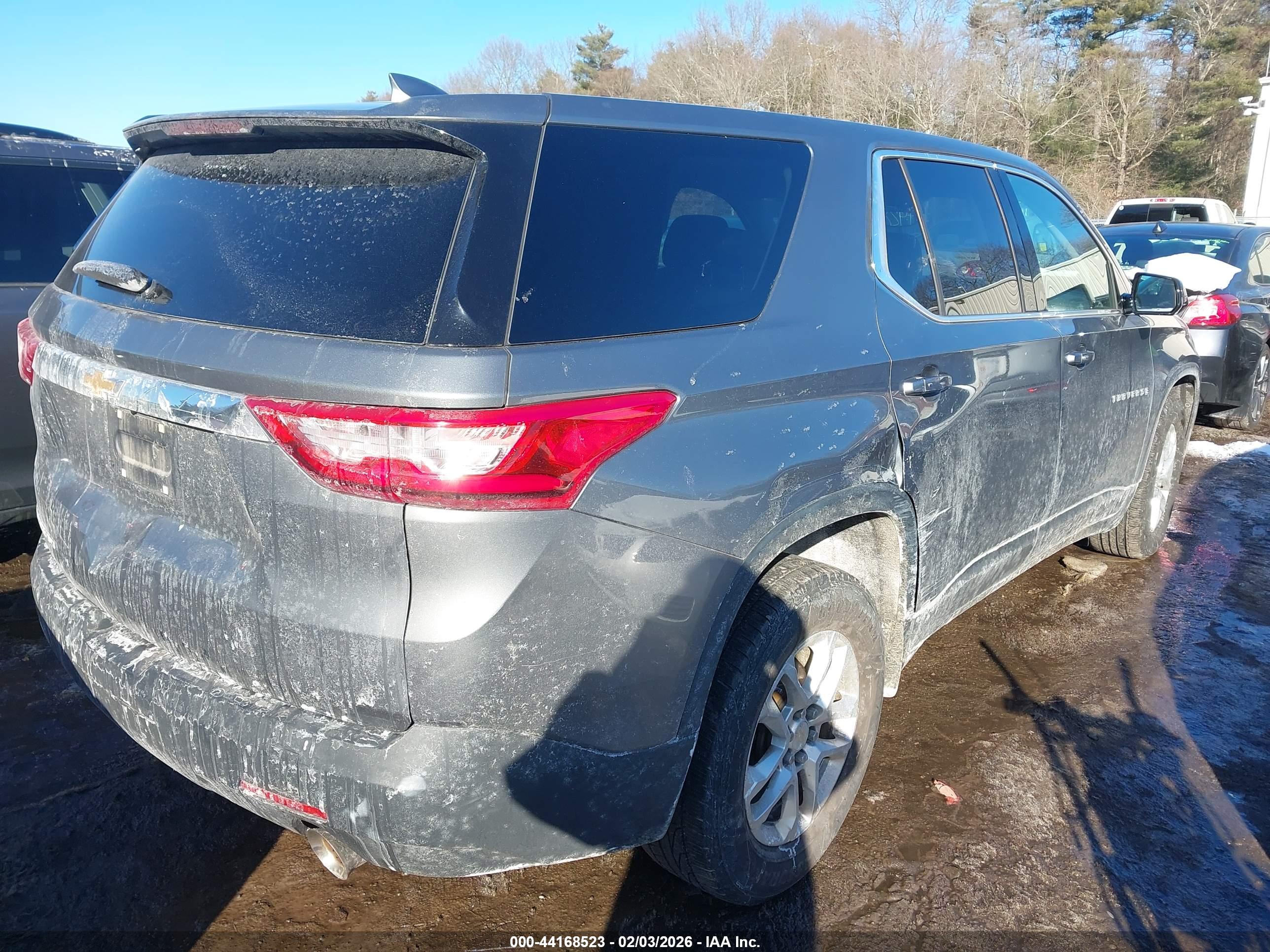 CHEVROLET TRAVERSE image 4