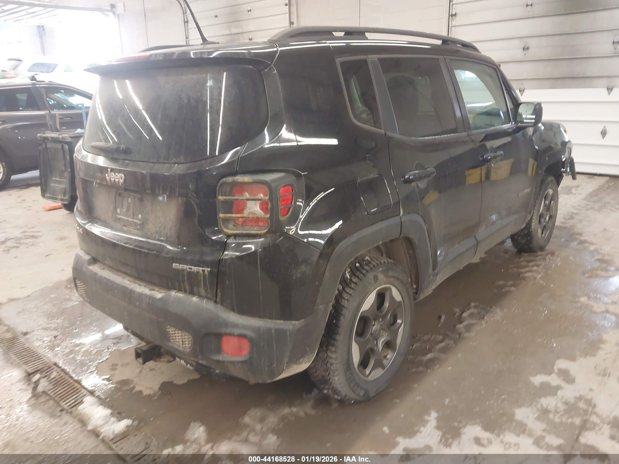 JEEP RENEGADE image 4