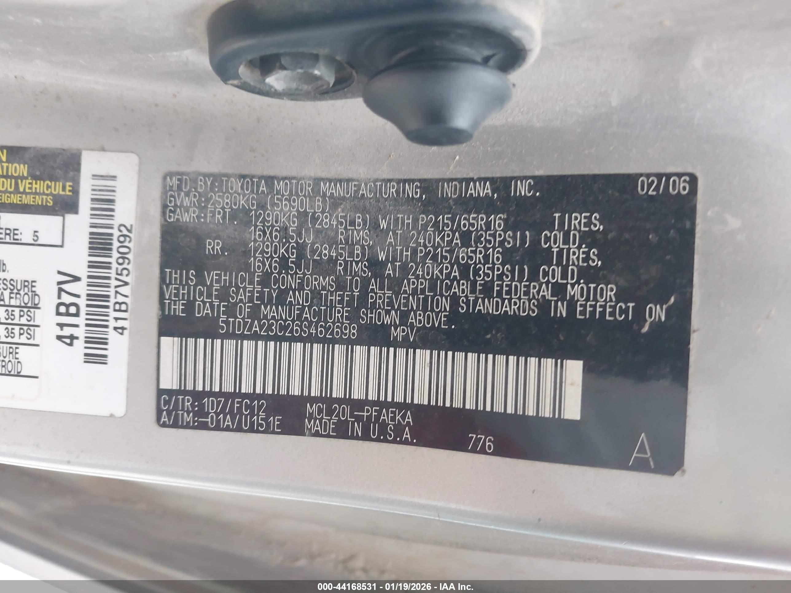 TOYOTA SIENNA image 9