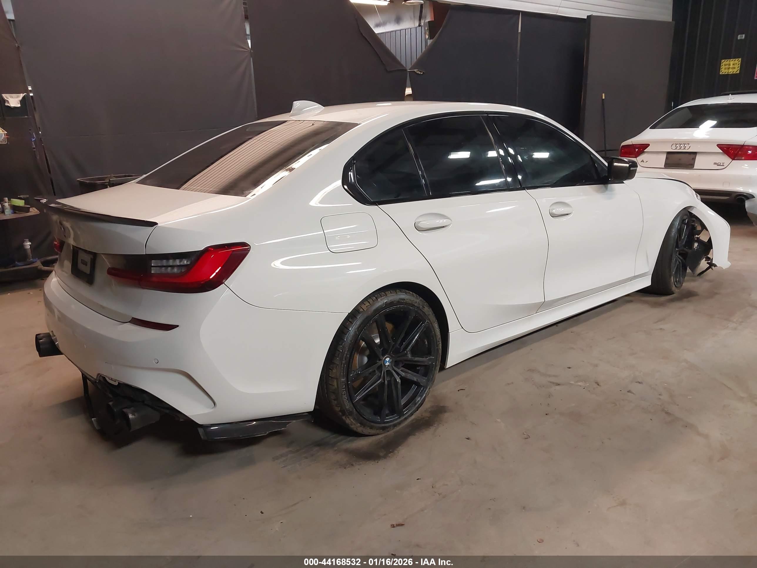 BMW 330I image 4