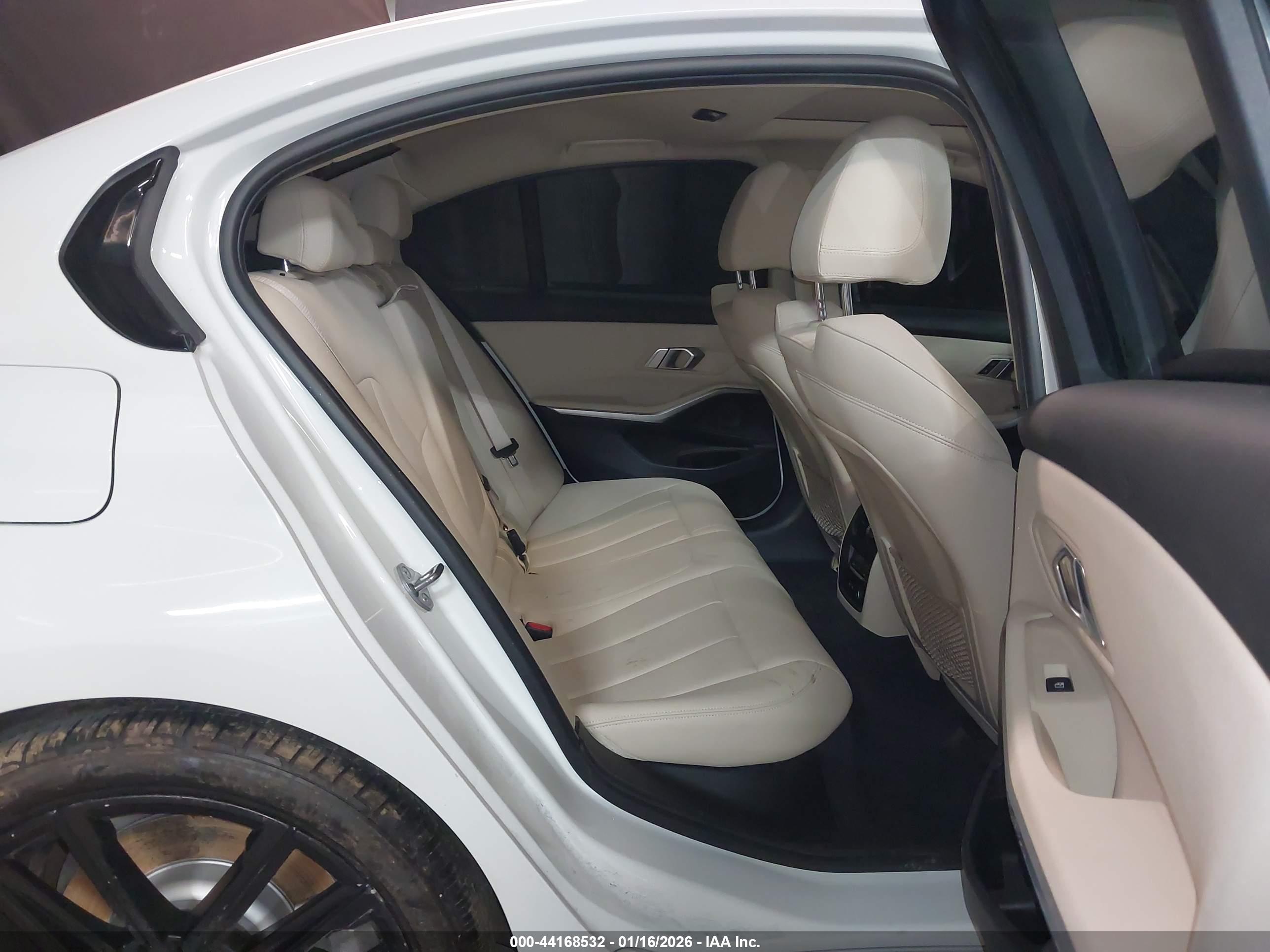 BMW 330I image 8