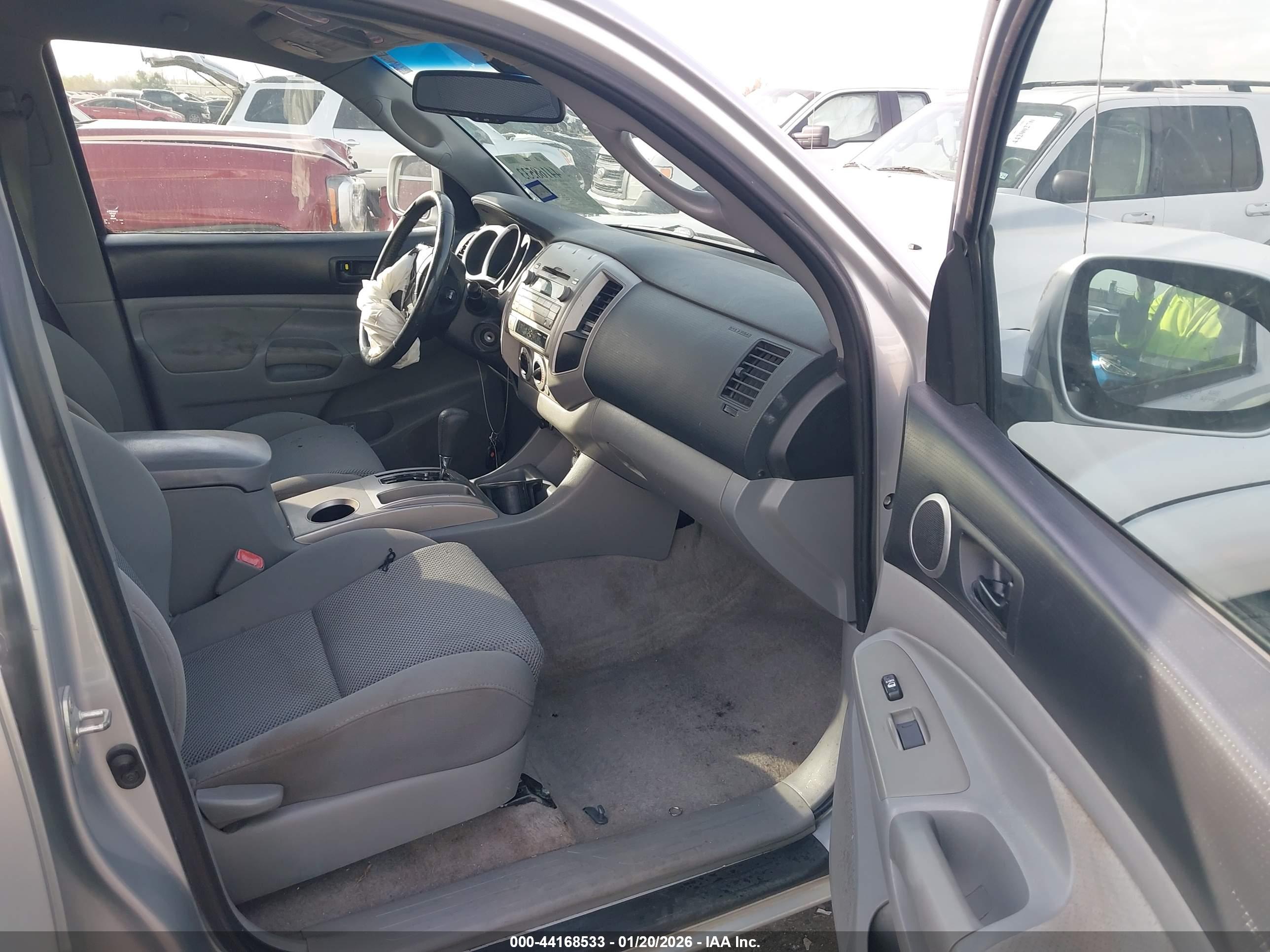 TOYOTA TACOMA image 5