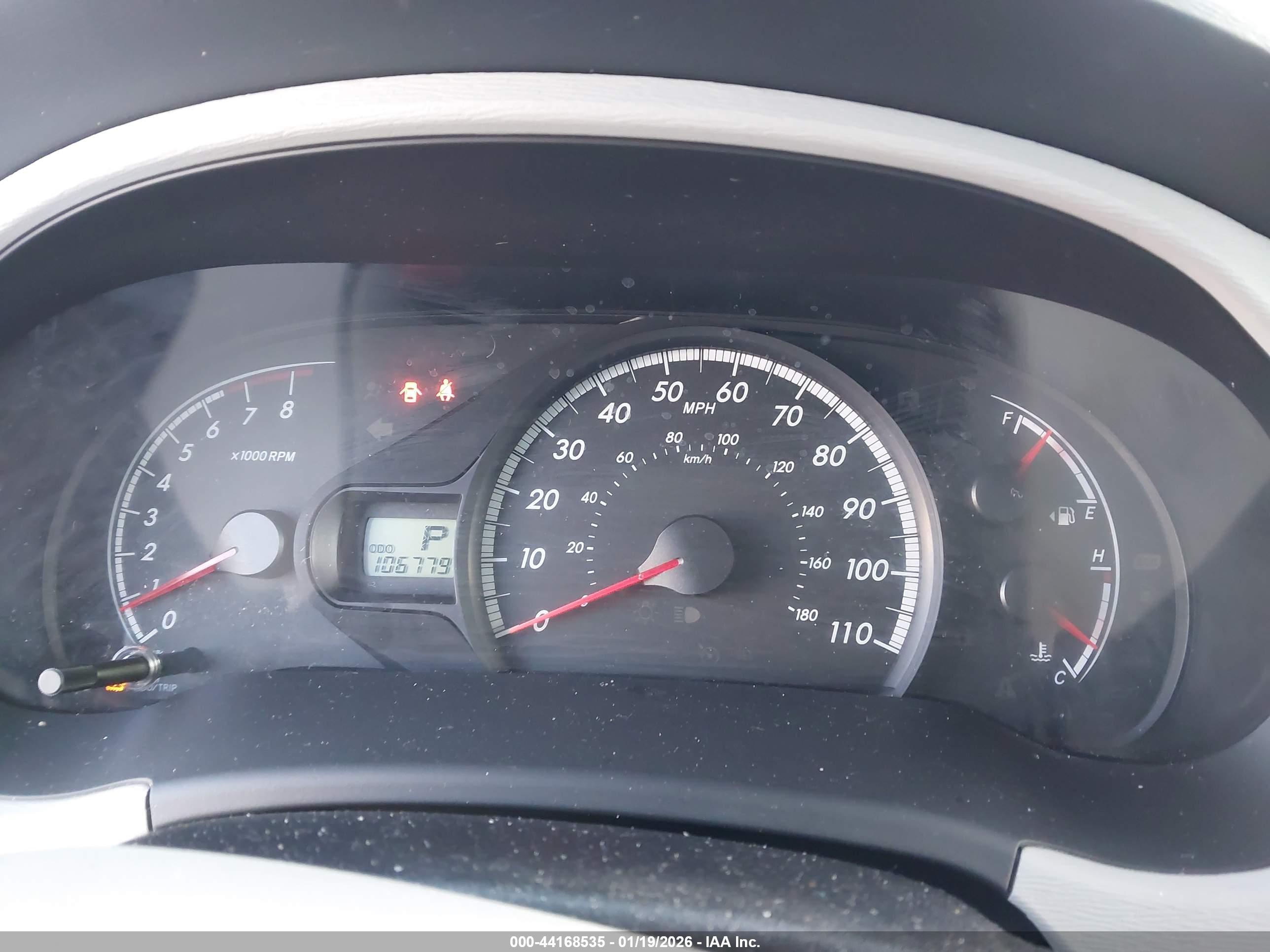 TOYOTA SIENNA image 7