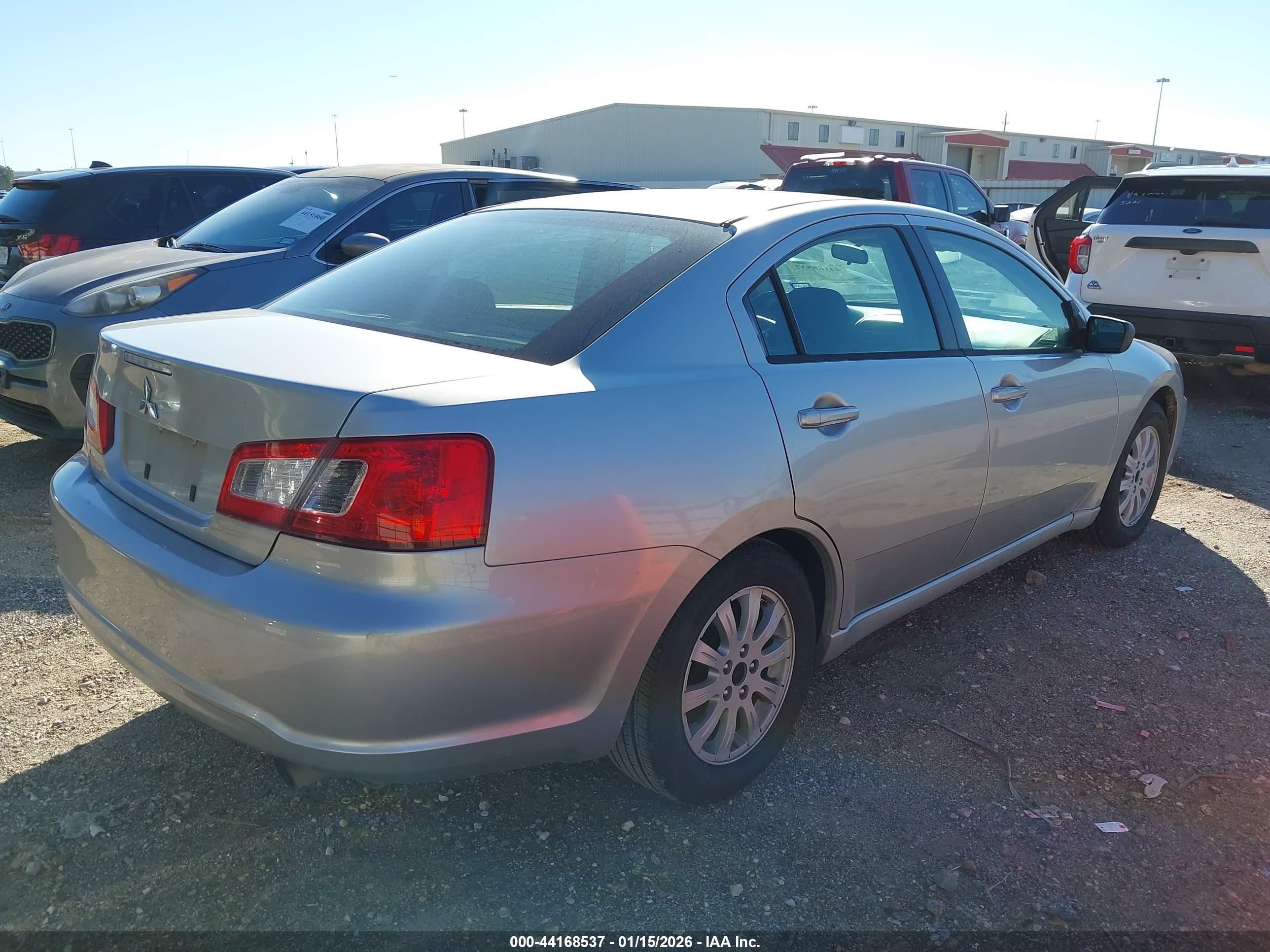 MITSUBISHI GALANT image 4