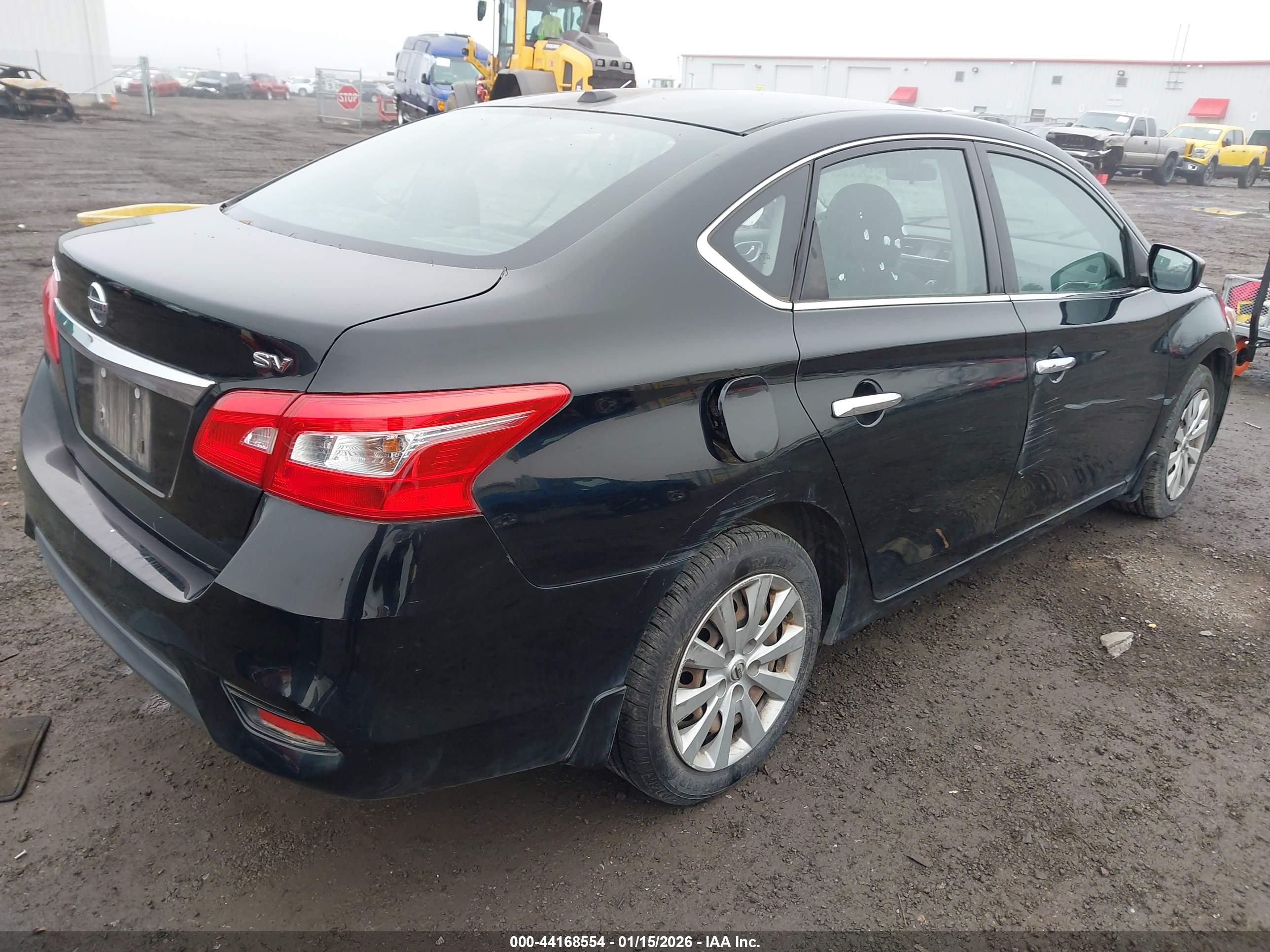 NISSAN SENTRA image 4