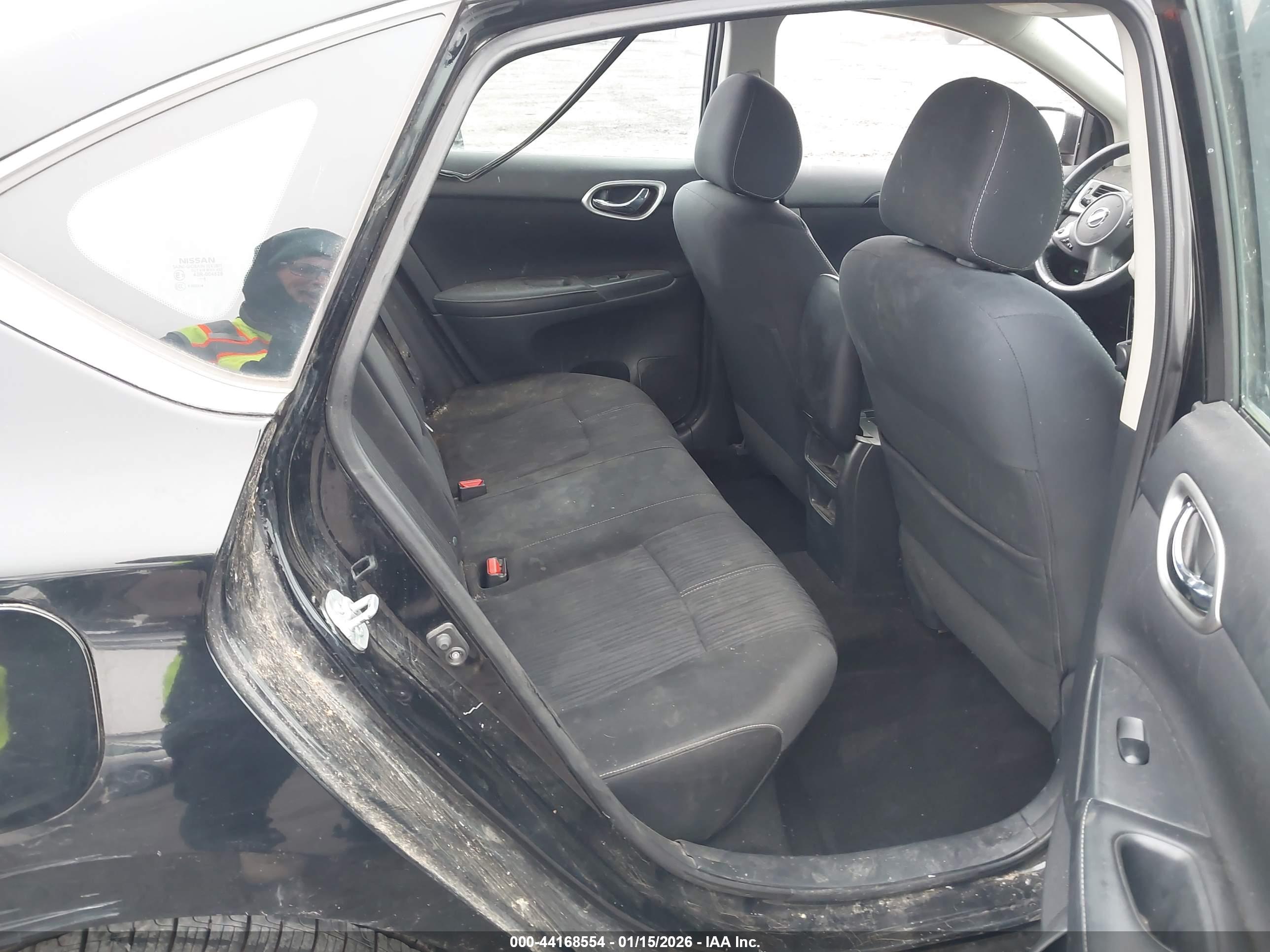 NISSAN SENTRA image 8