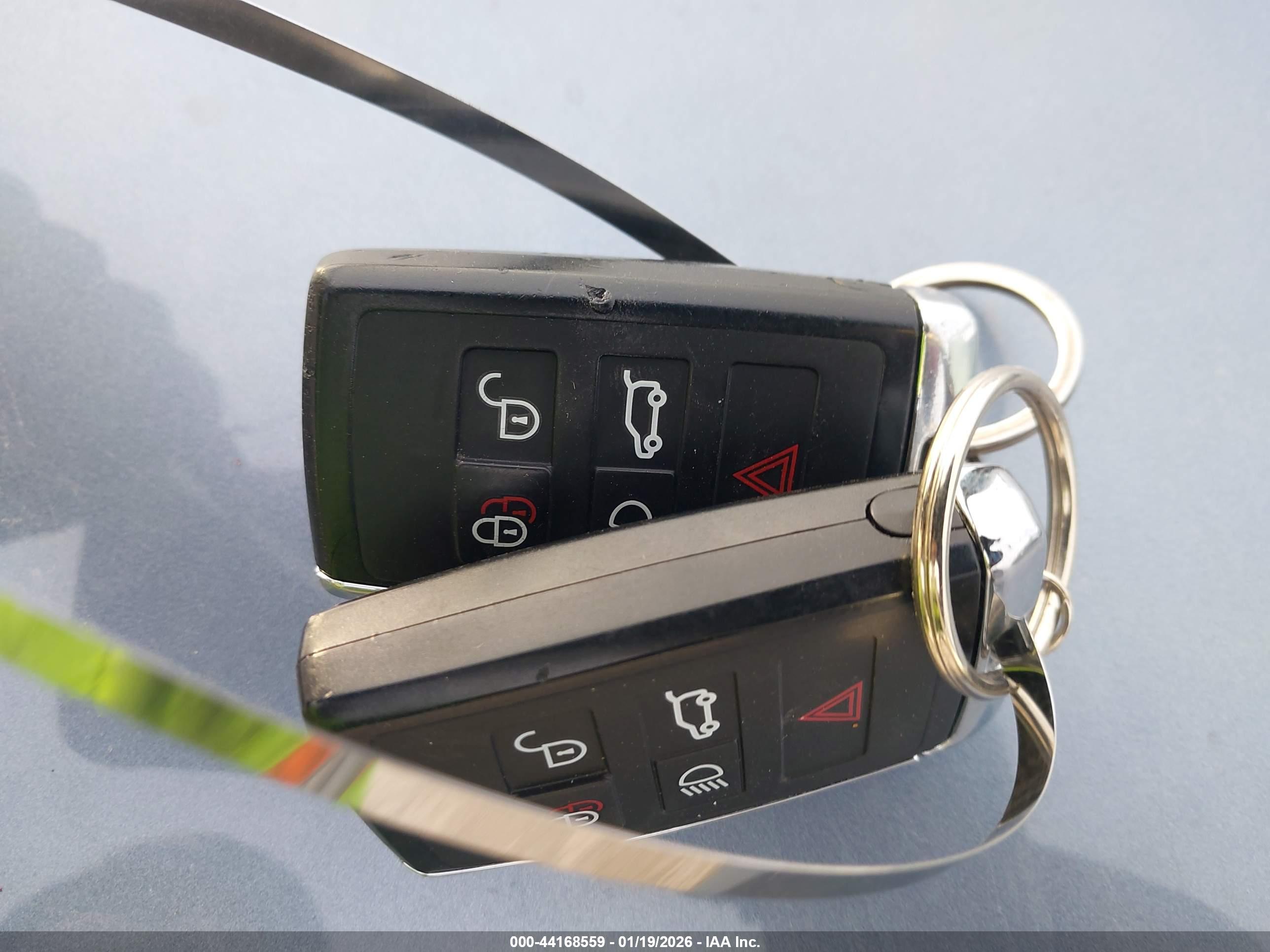 LAND ROVER image 11