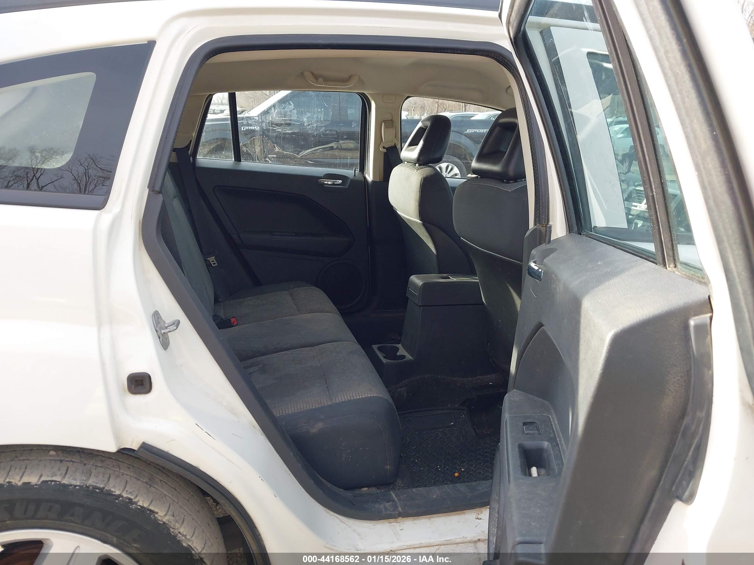 DODGE CALIBER image 8