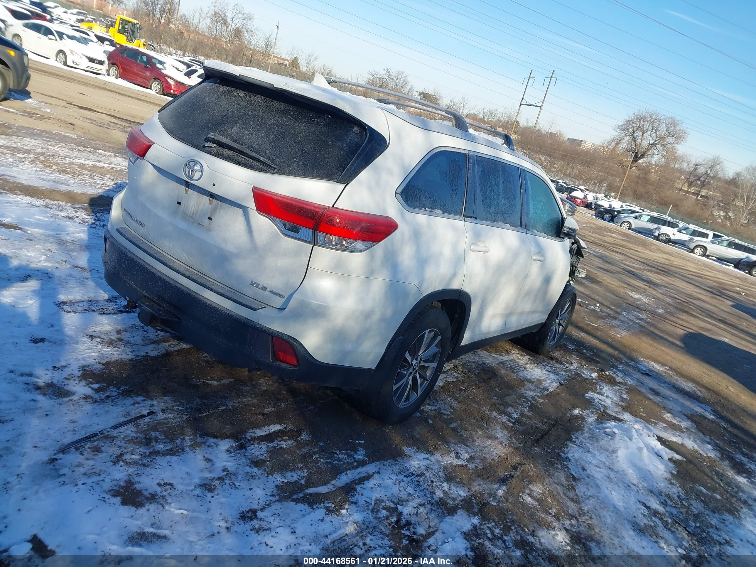 TOYOTA HIGHLANDER image 4