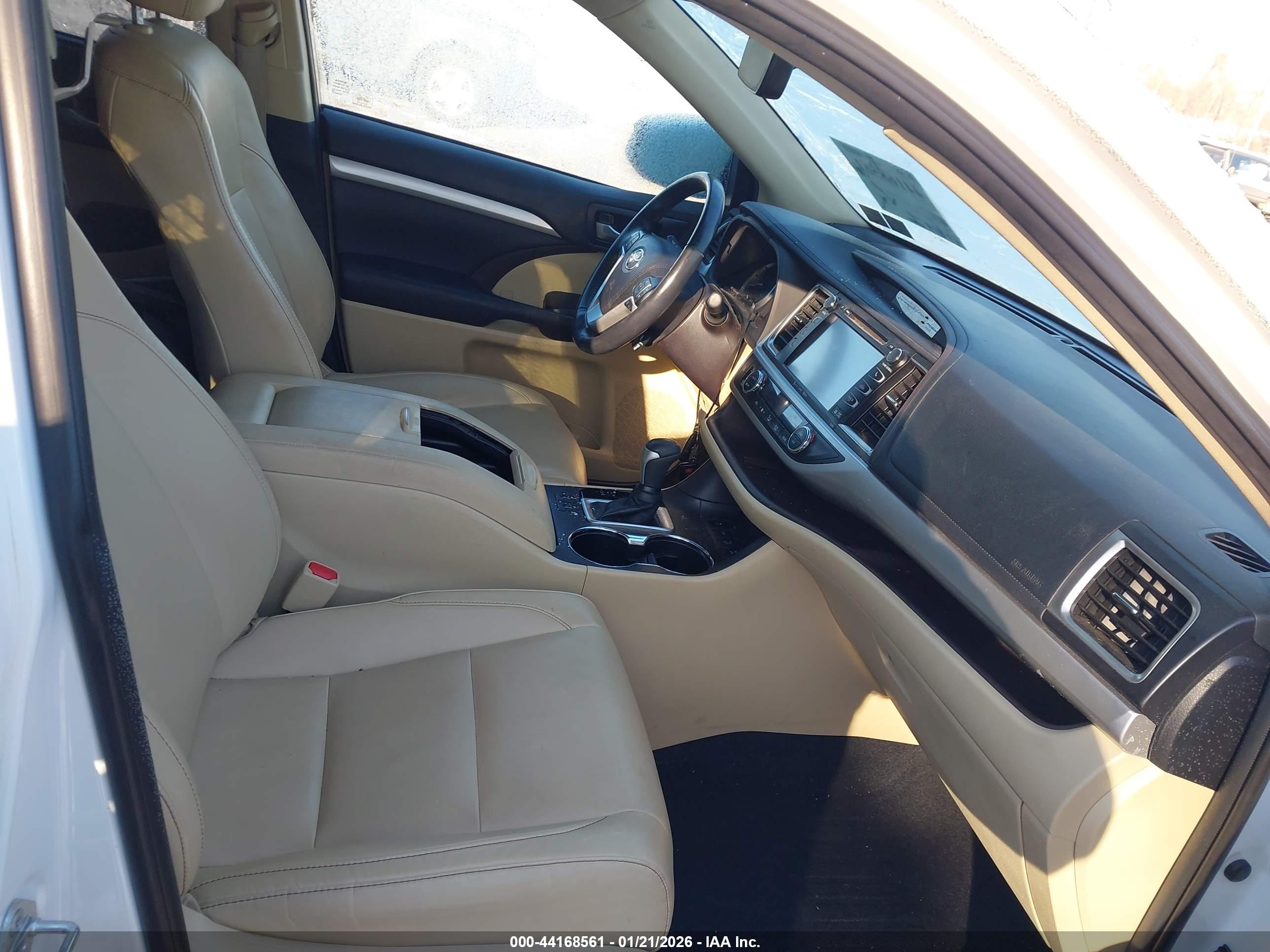 TOYOTA HIGHLANDER image 5