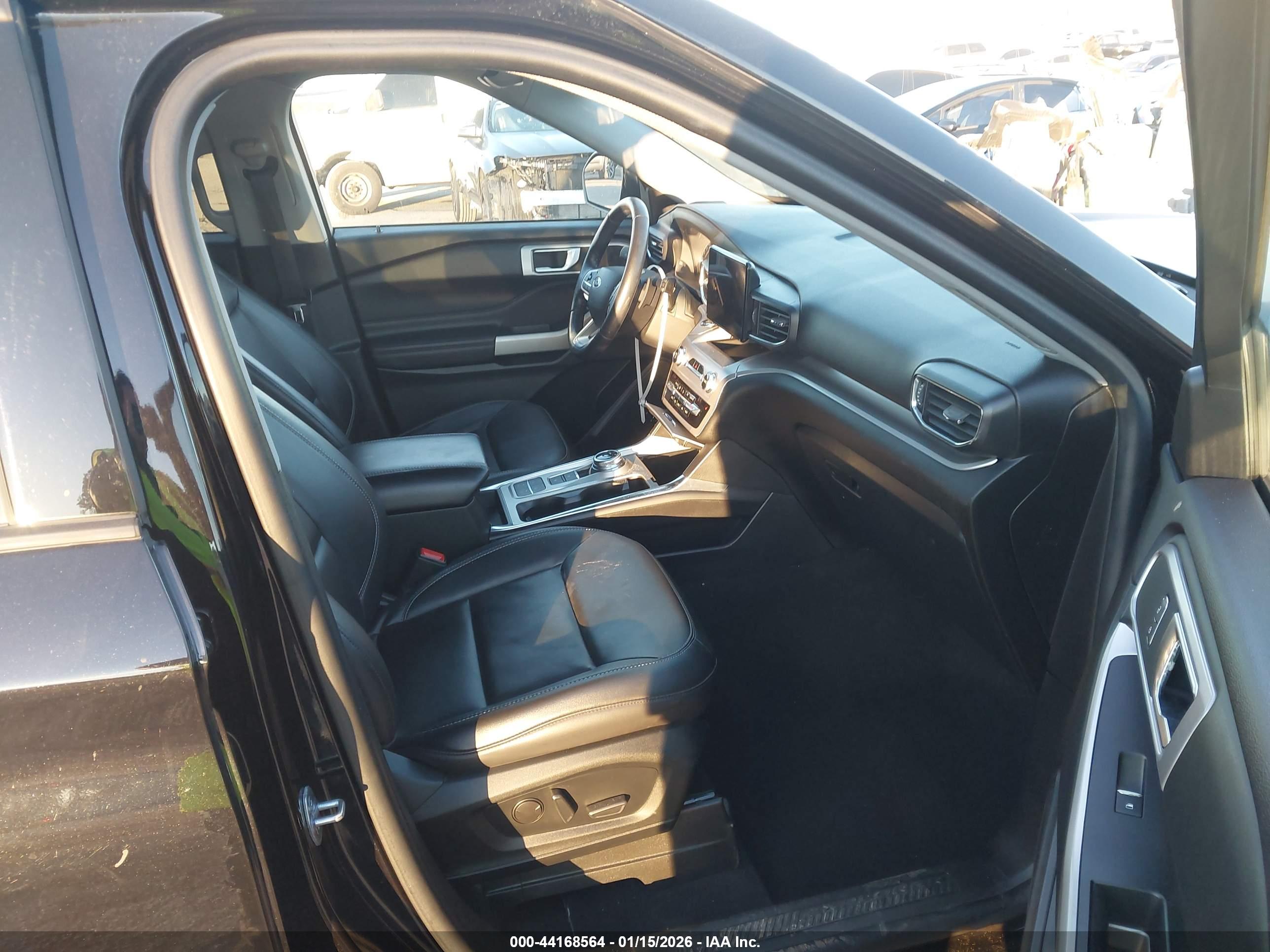FORD EXPLORER image 5