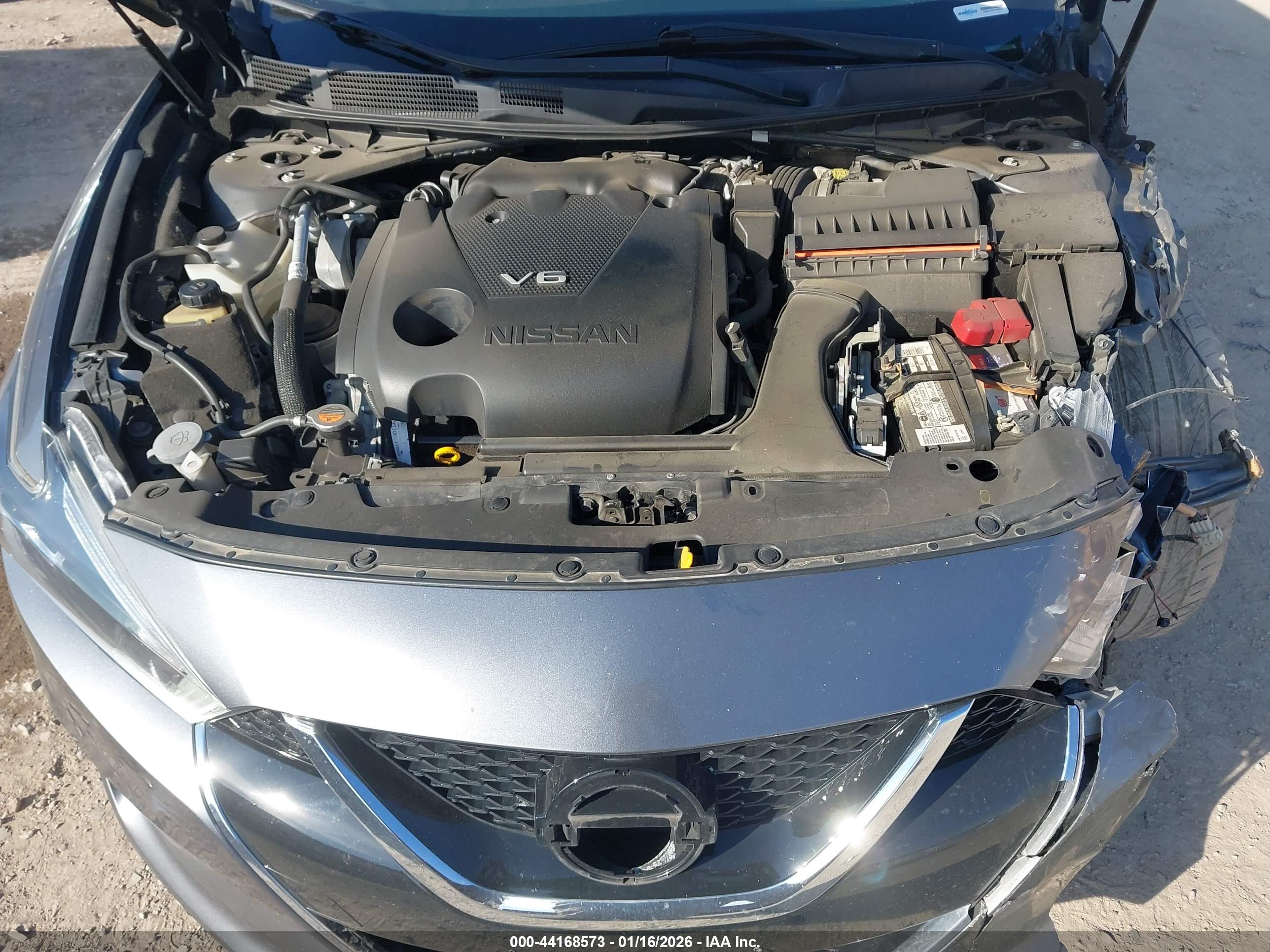 NISSAN MAXIMA image 10