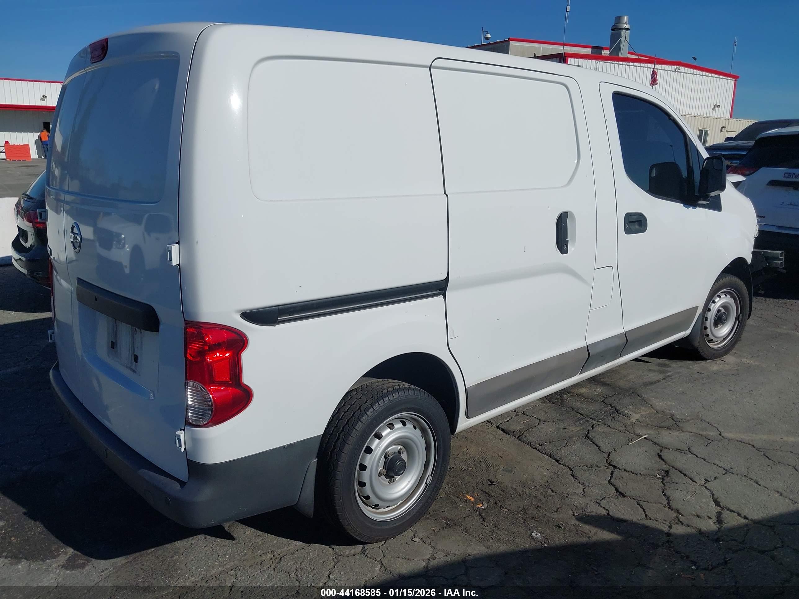 NISSAN NV200 image 4