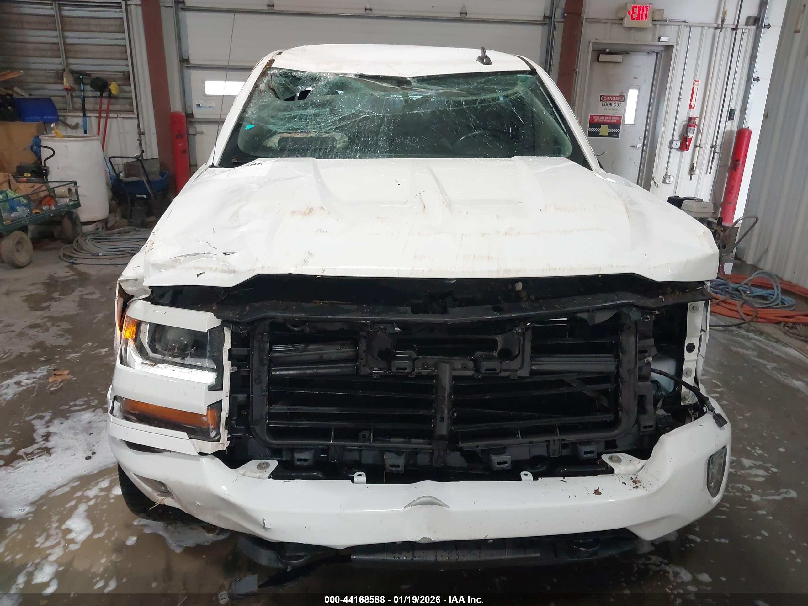 CHEVROLET SILVERADO image 6